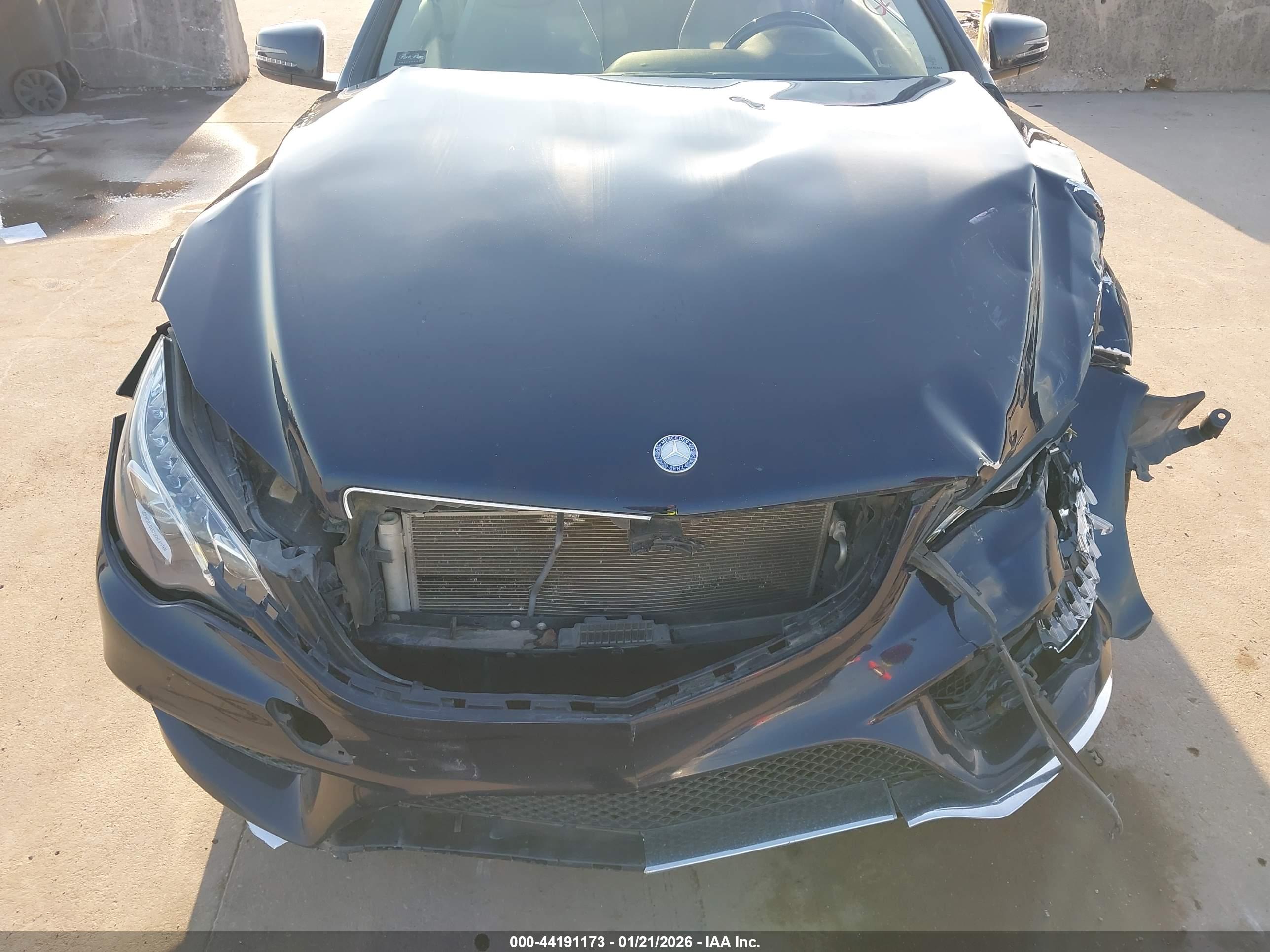 MERCEDES-BENZ E image 6