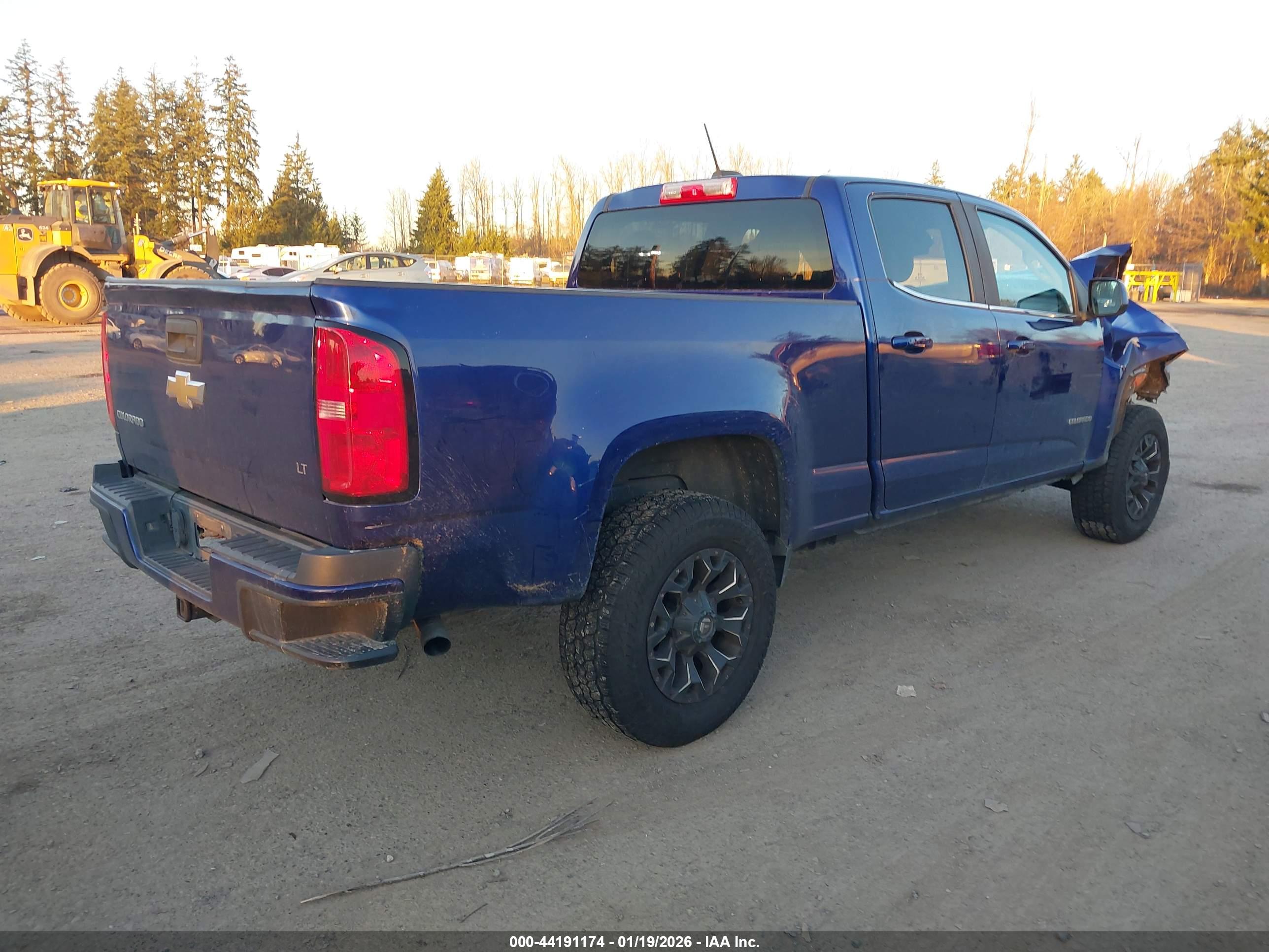 CHEVROLET COLORADO image 4