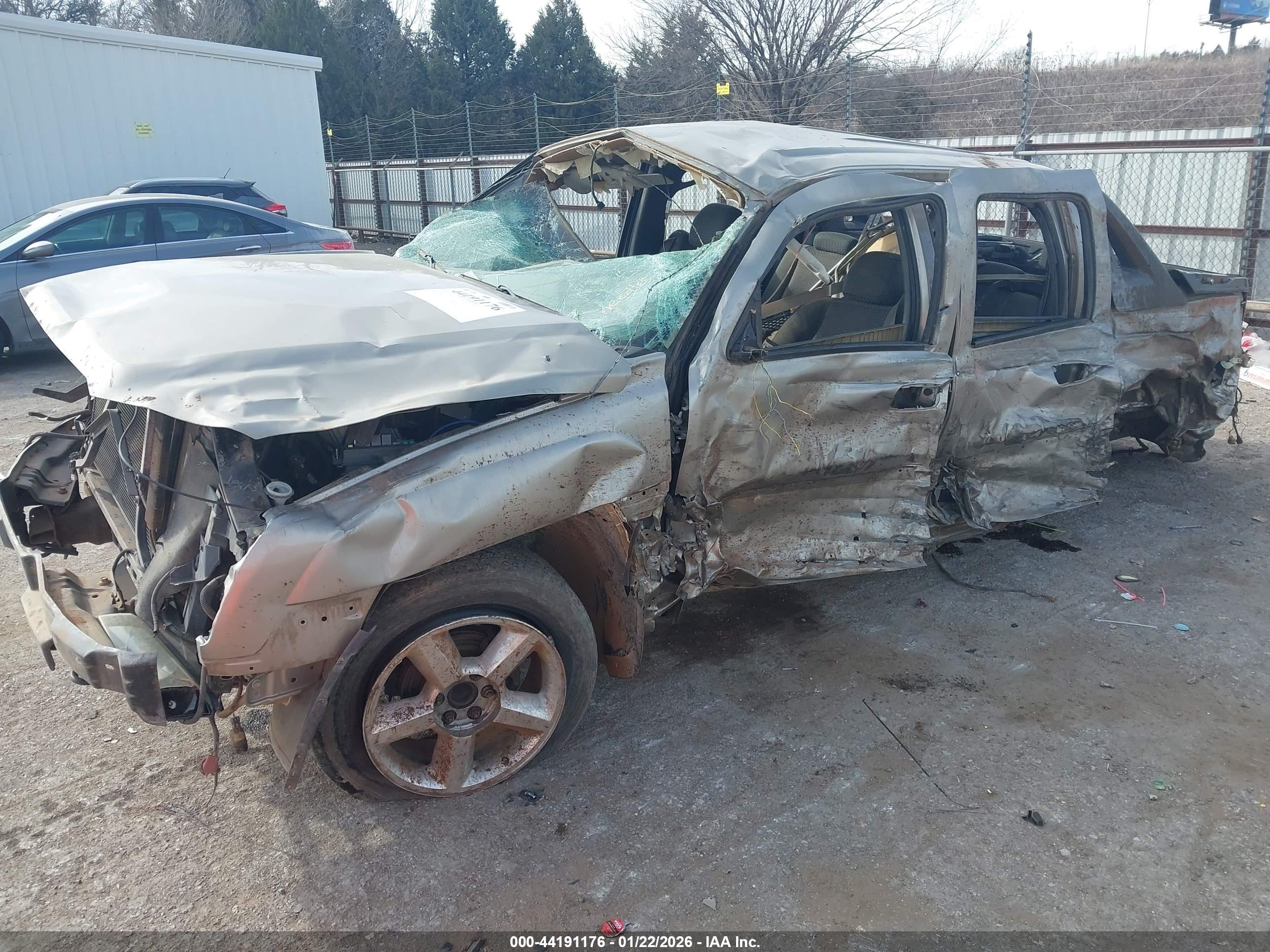 CHEVROLET AVALANCHE image 2