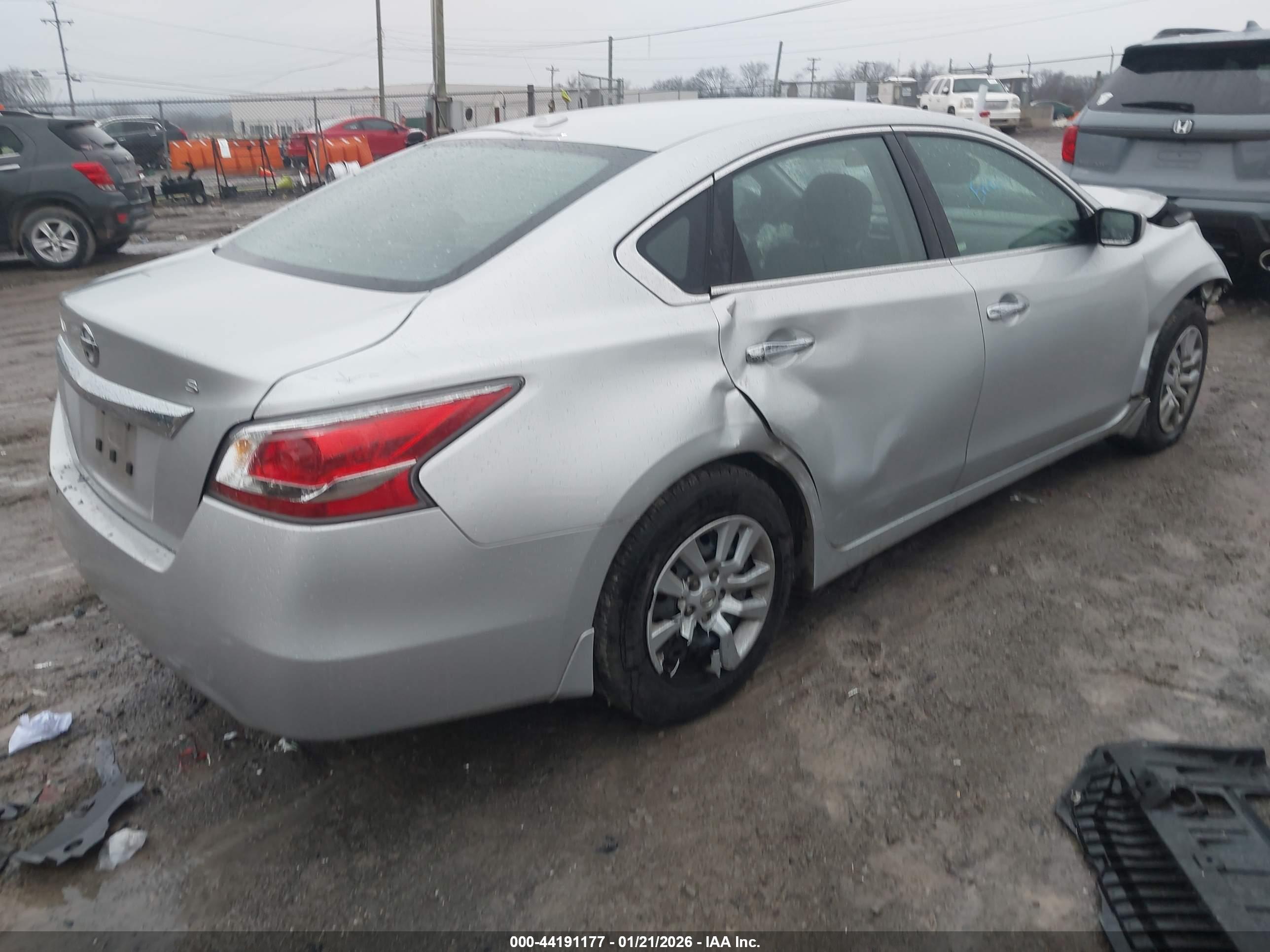 NISSAN ALTIMA image 4
