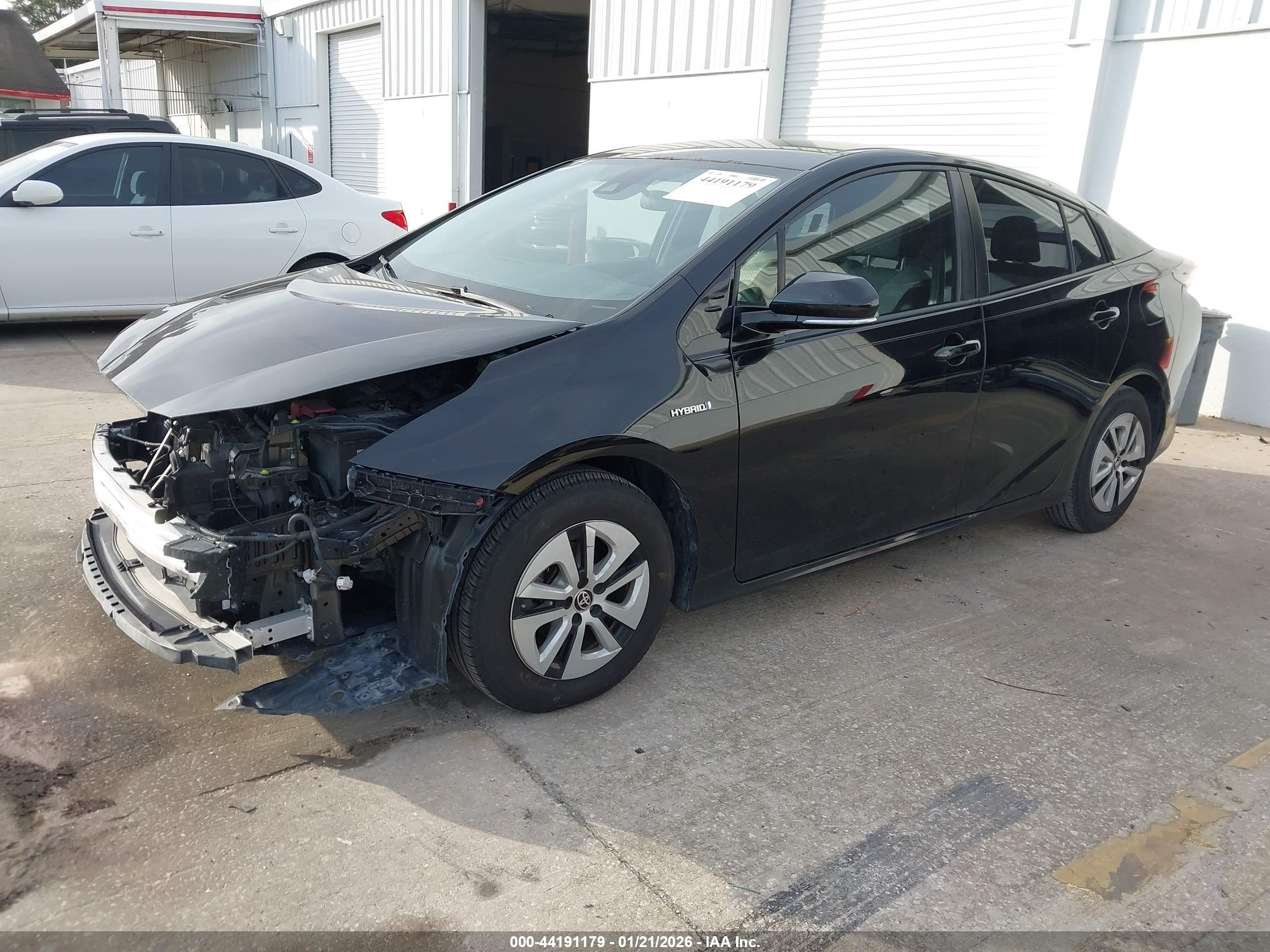 TOYOTA PRIUS image 2