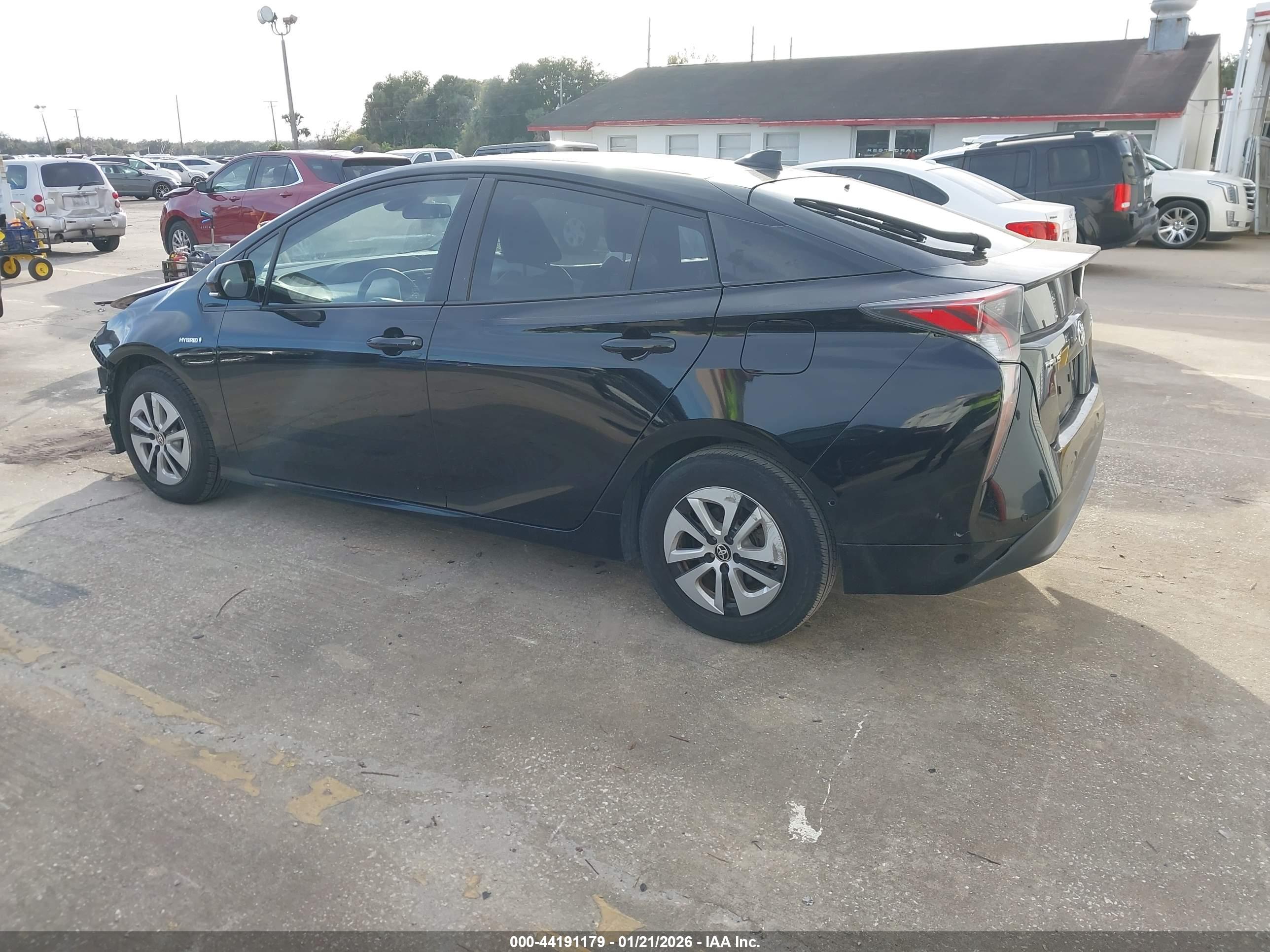 TOYOTA PRIUS image 3