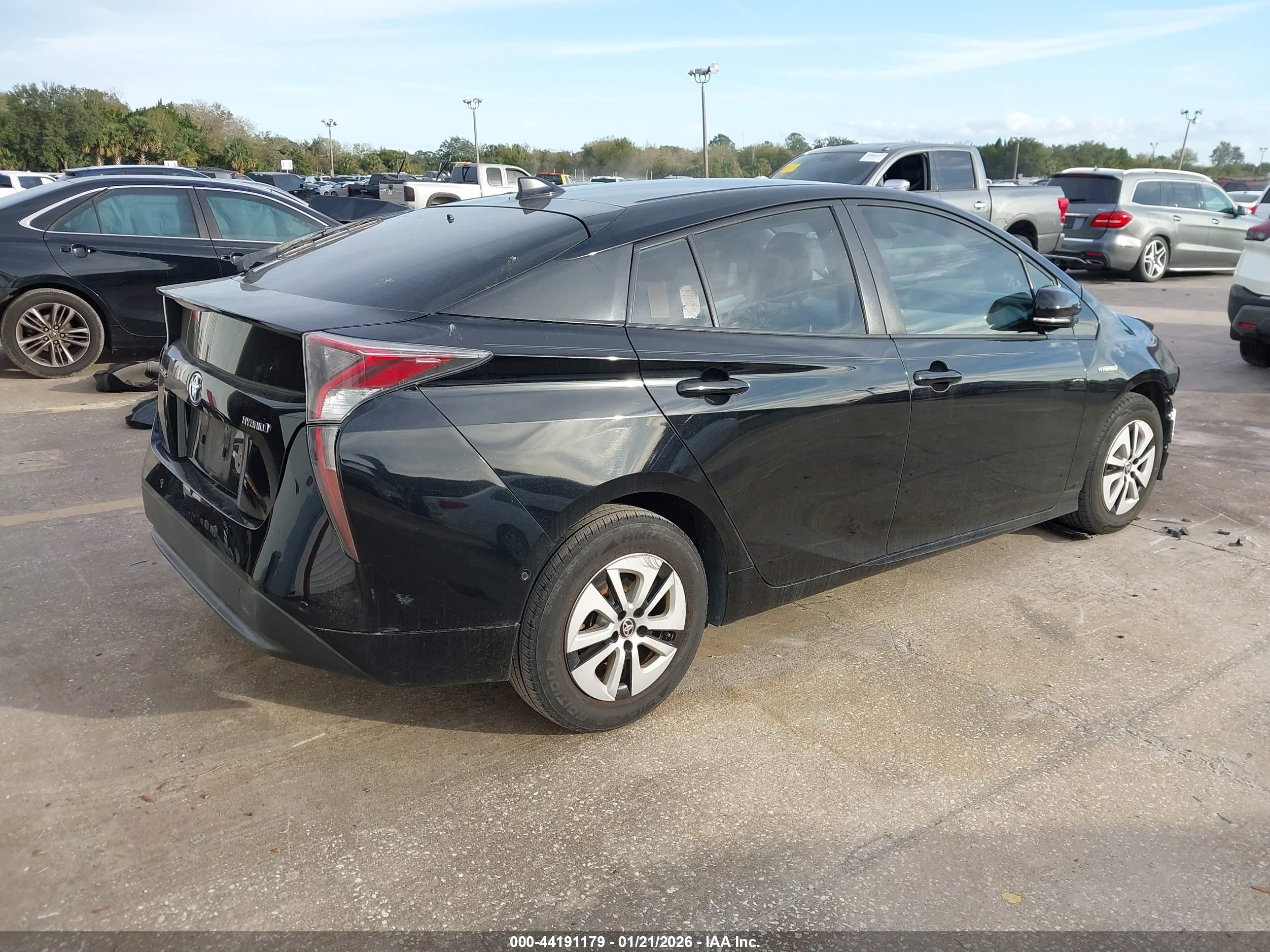 TOYOTA PRIUS image 4