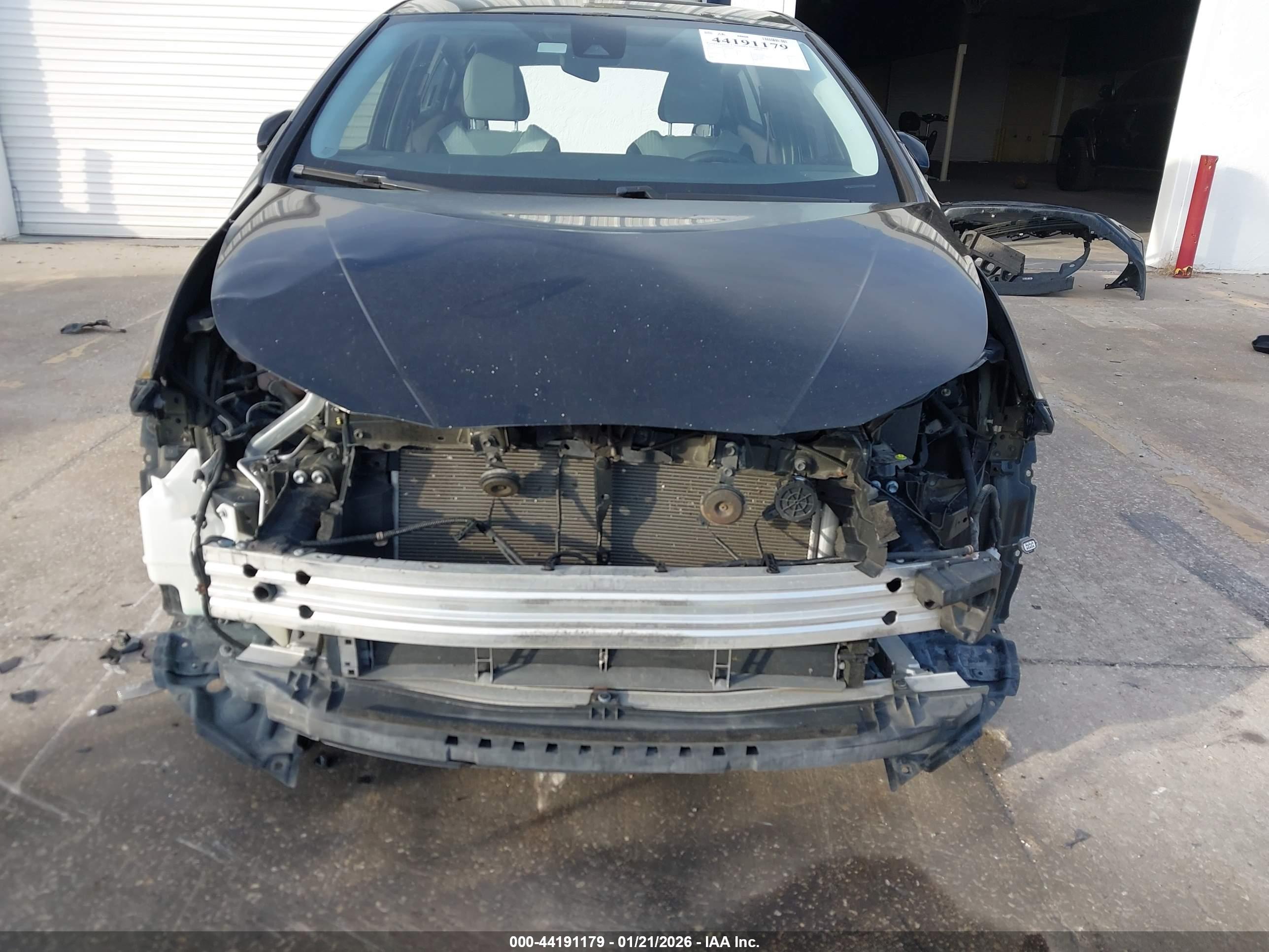 TOYOTA PRIUS image 6
