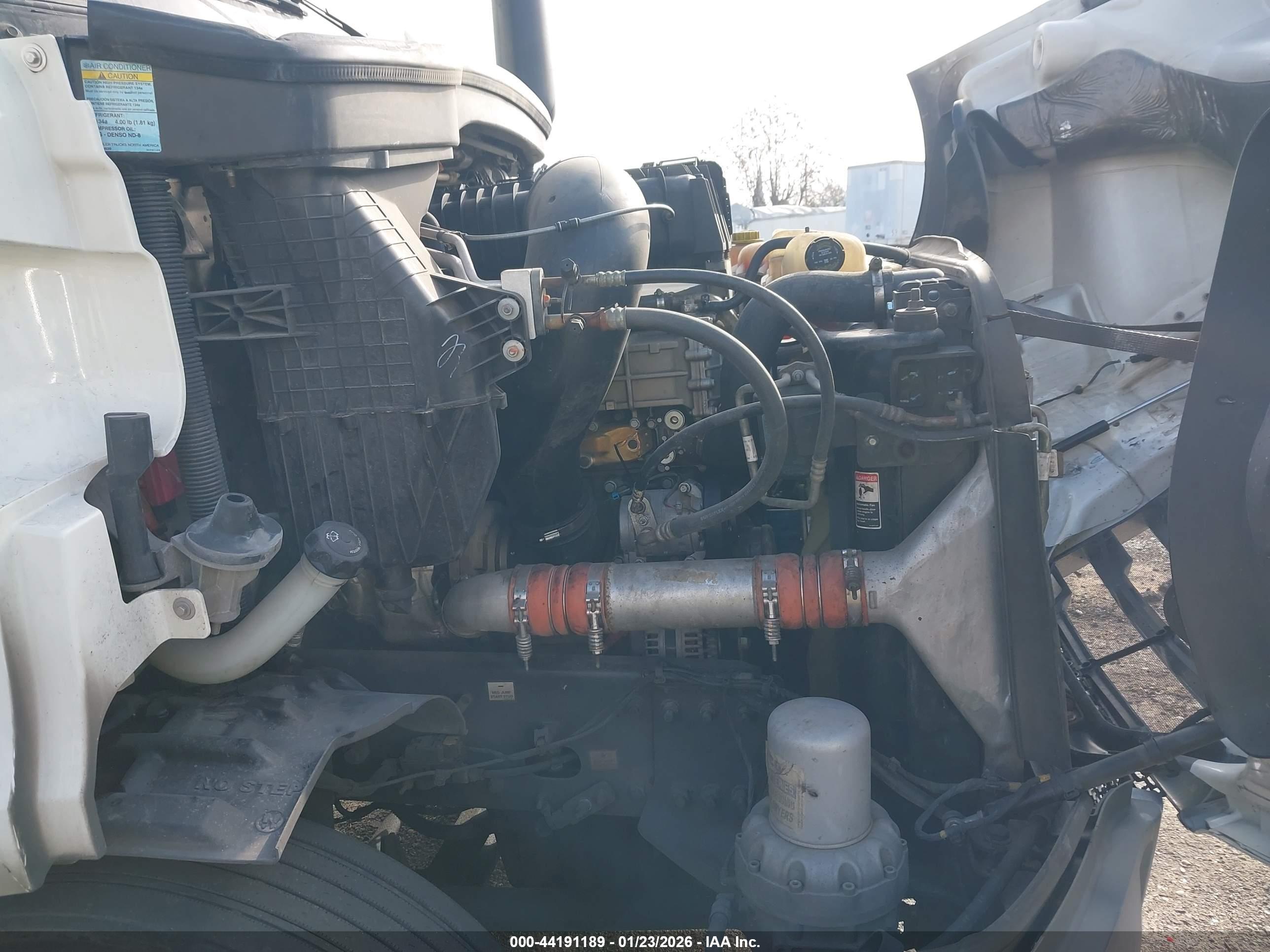 FREIGHTLINER NEW image 10