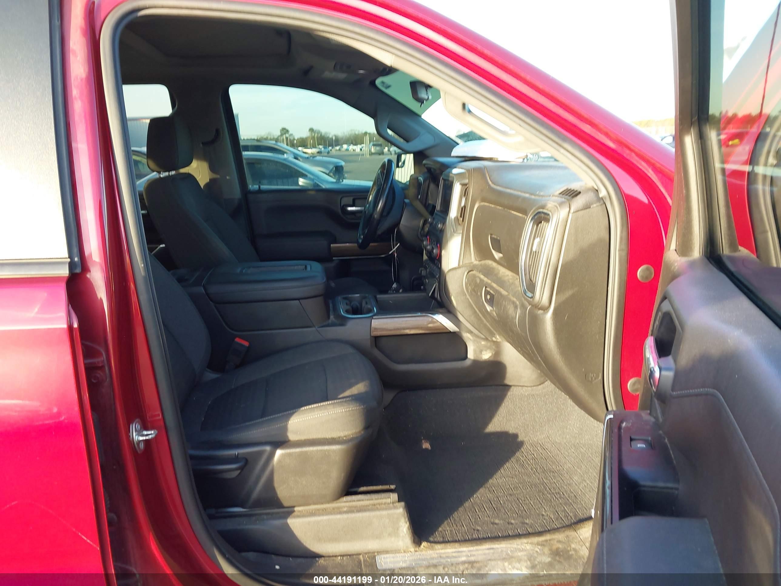 CHEVROLET SILVERADO image 5