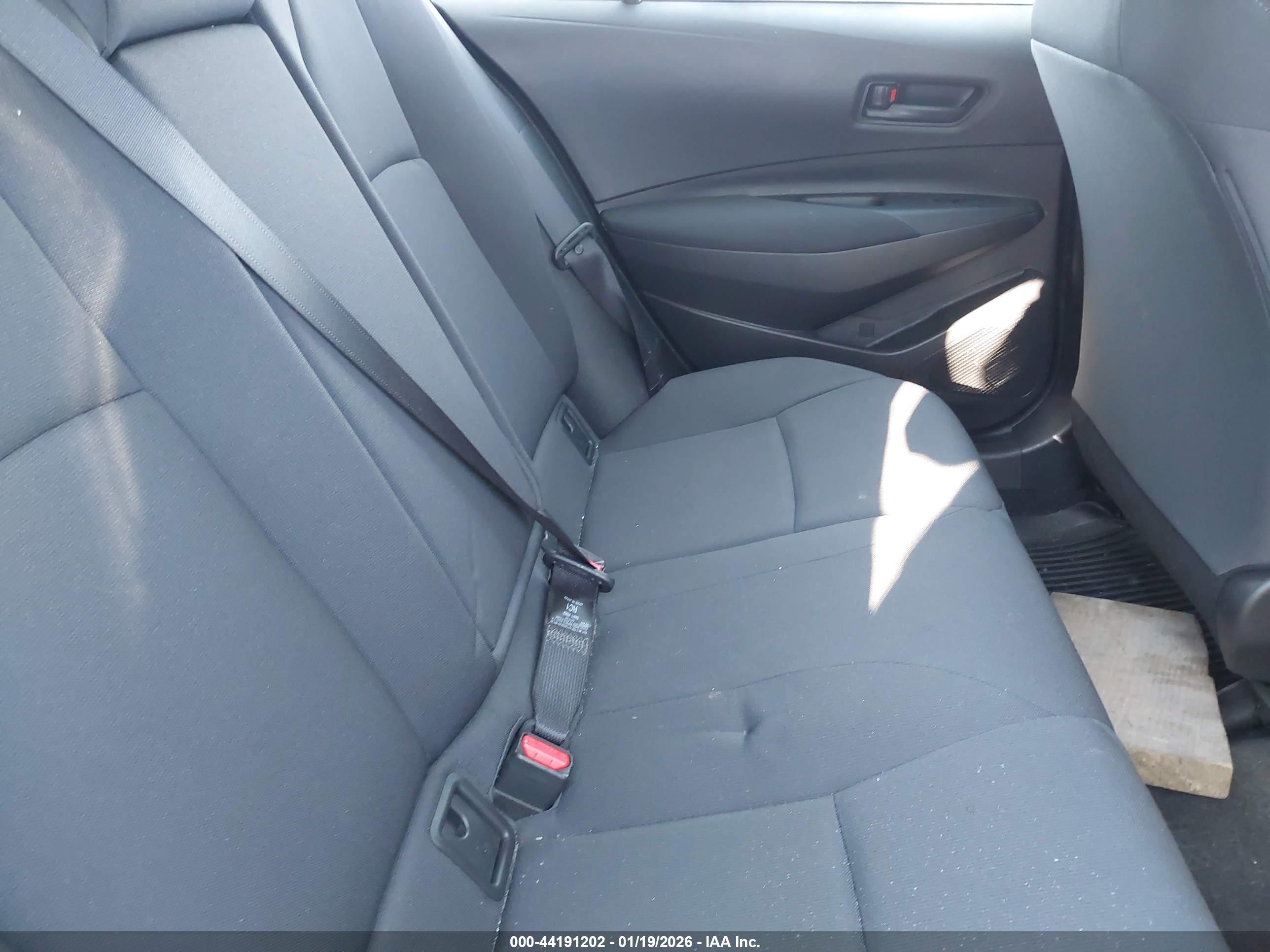 TOYOTA COROLLA image 8