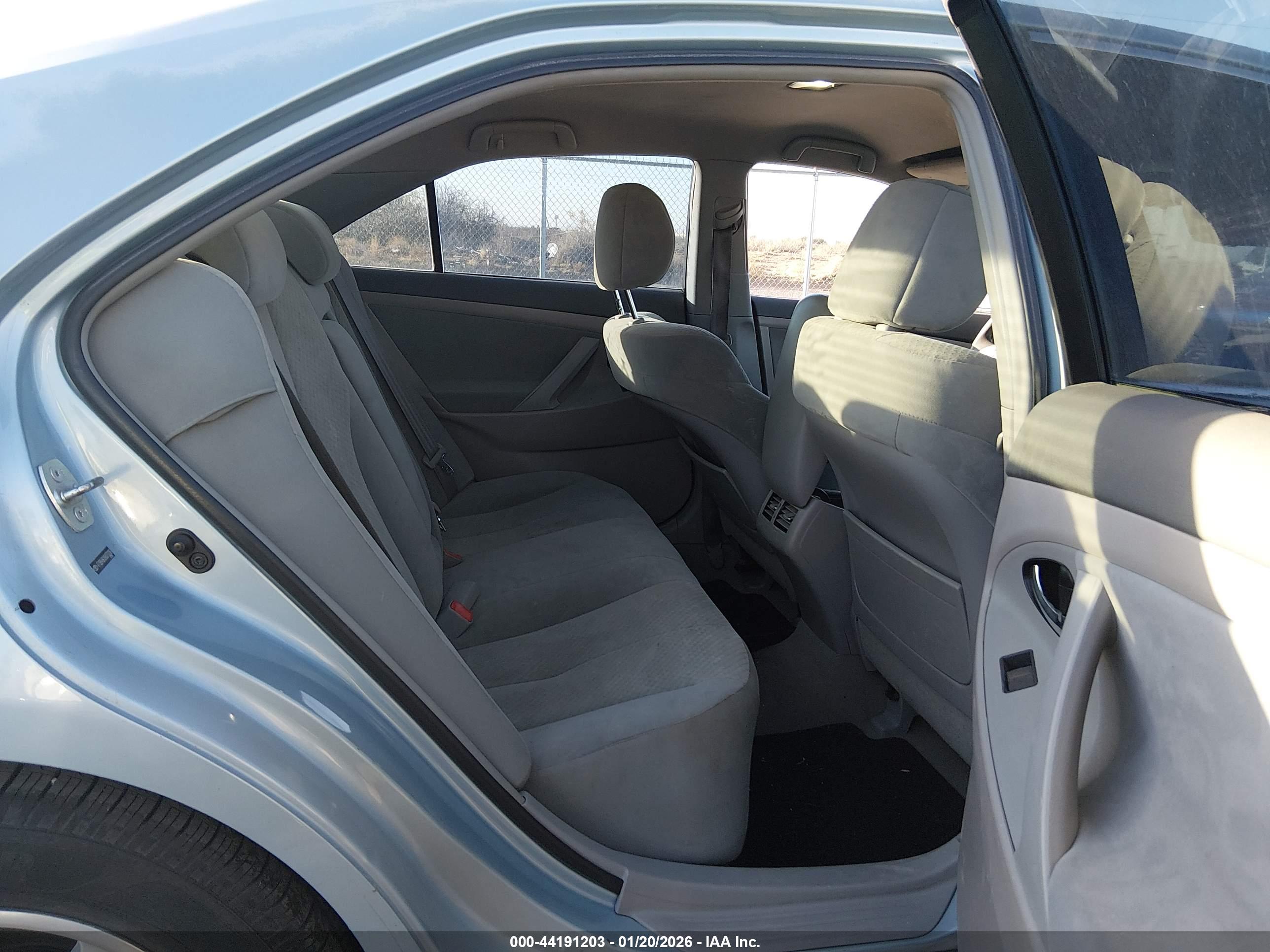 TOYOTA CAMRY image 8