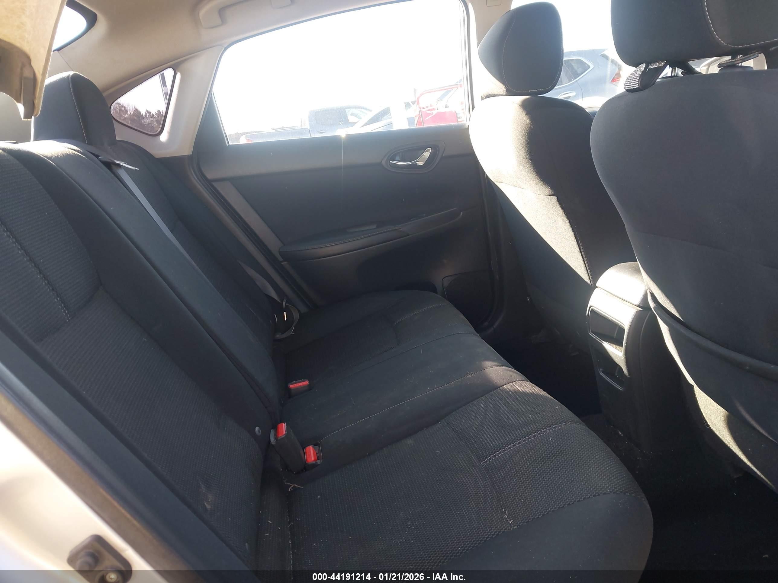 NISSAN SENTRA image 8