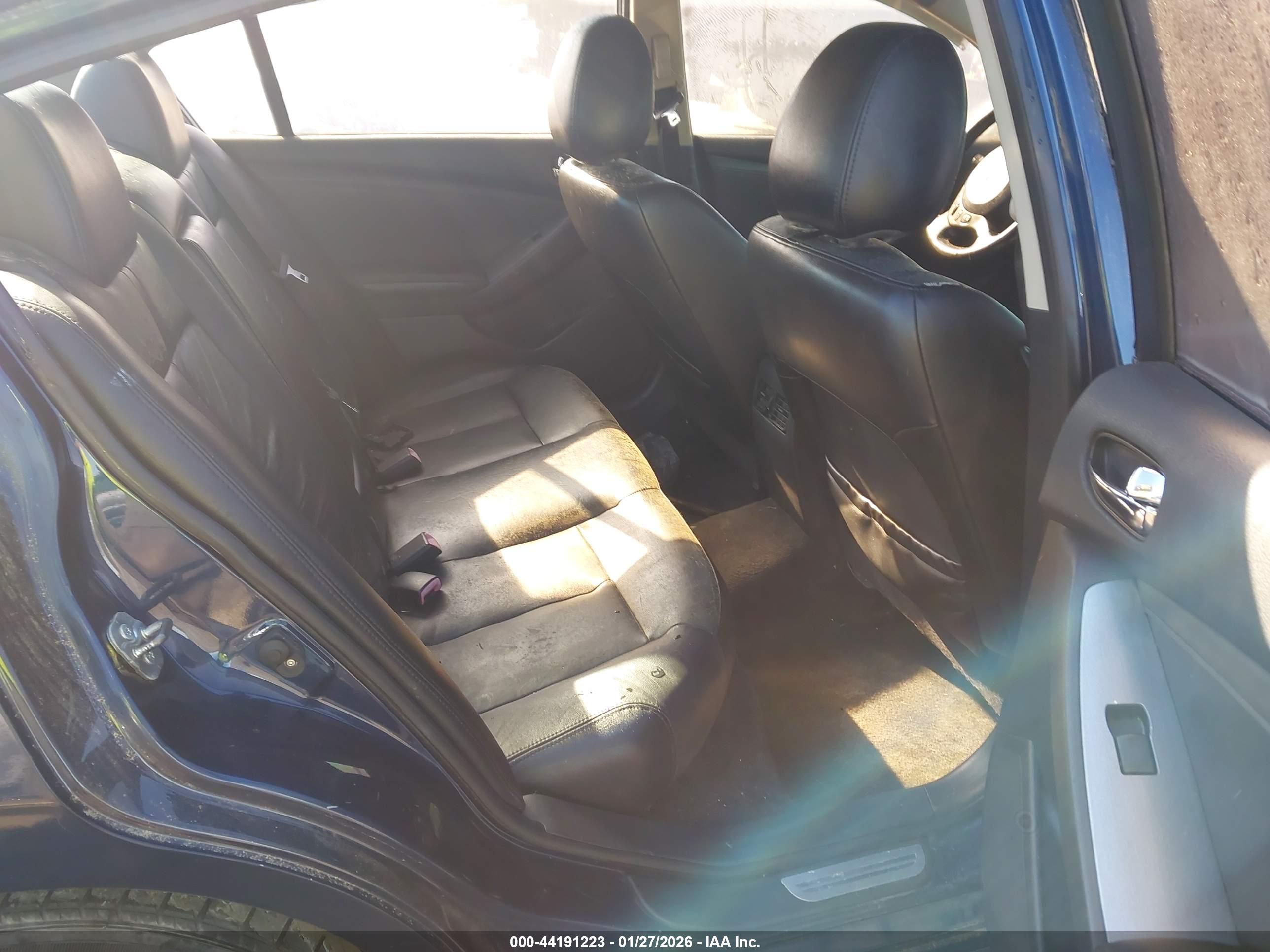 NISSAN ALTIMA image 8