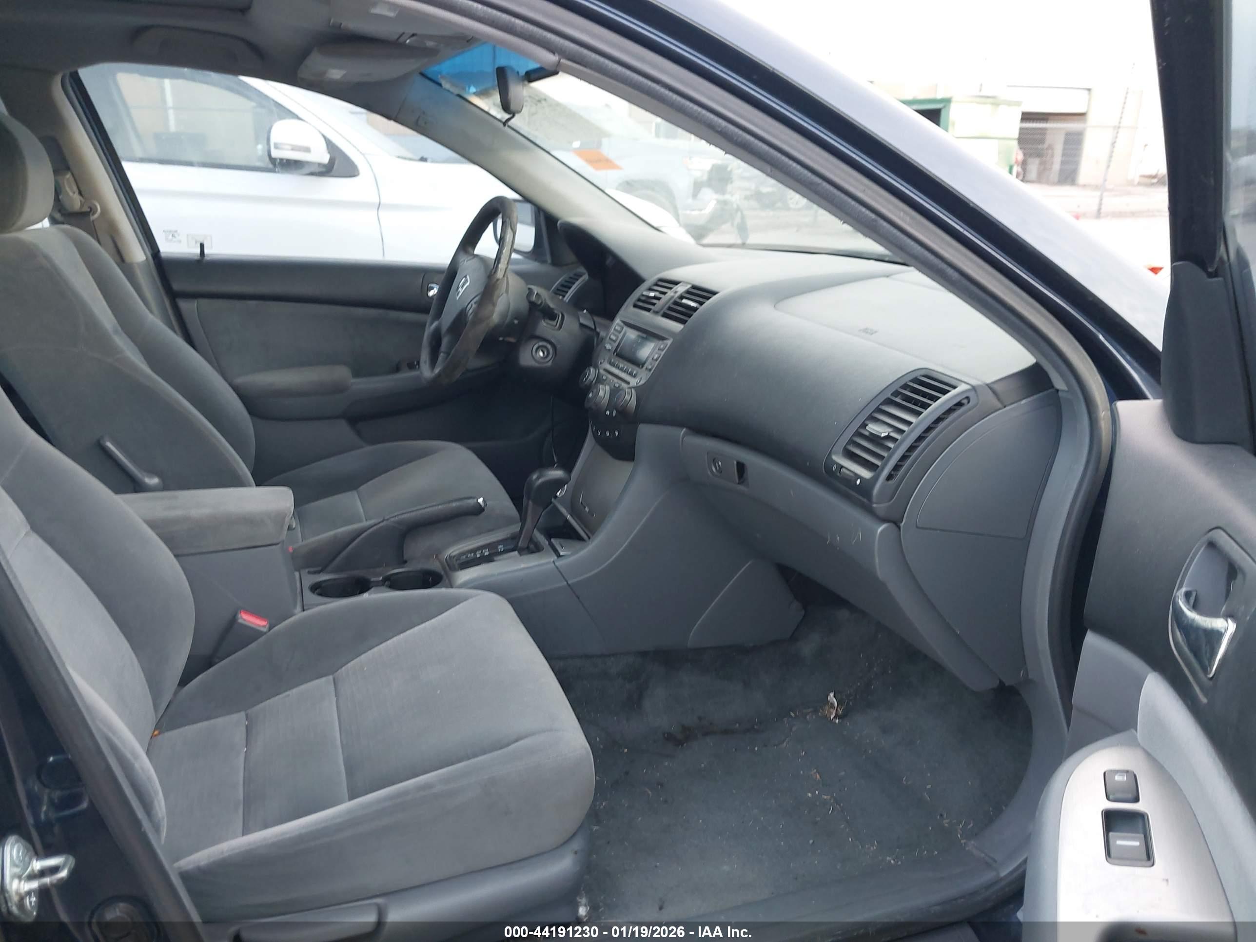 HONDA ACCORD image 5