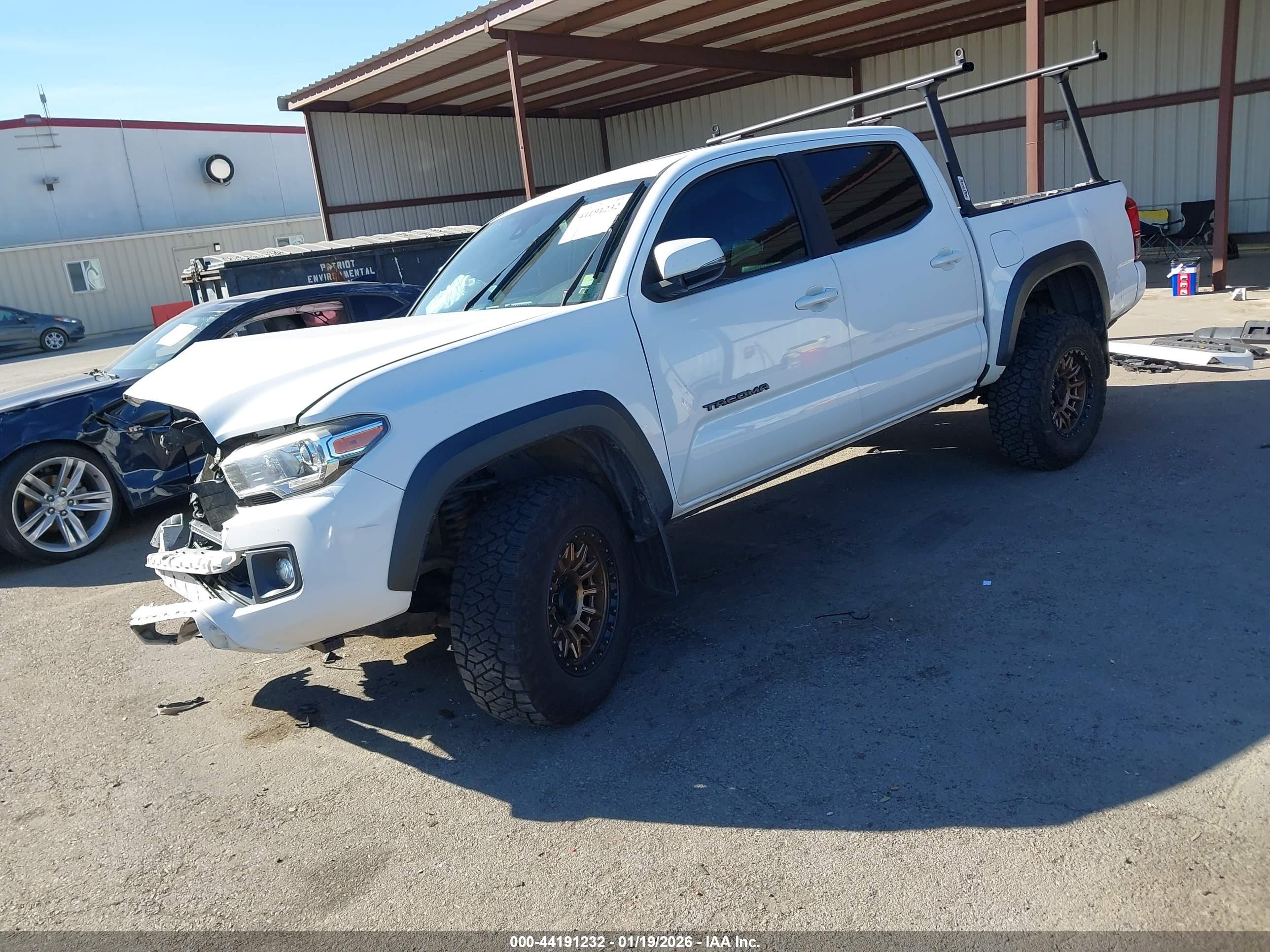 TOYOTA TACOMA image 2