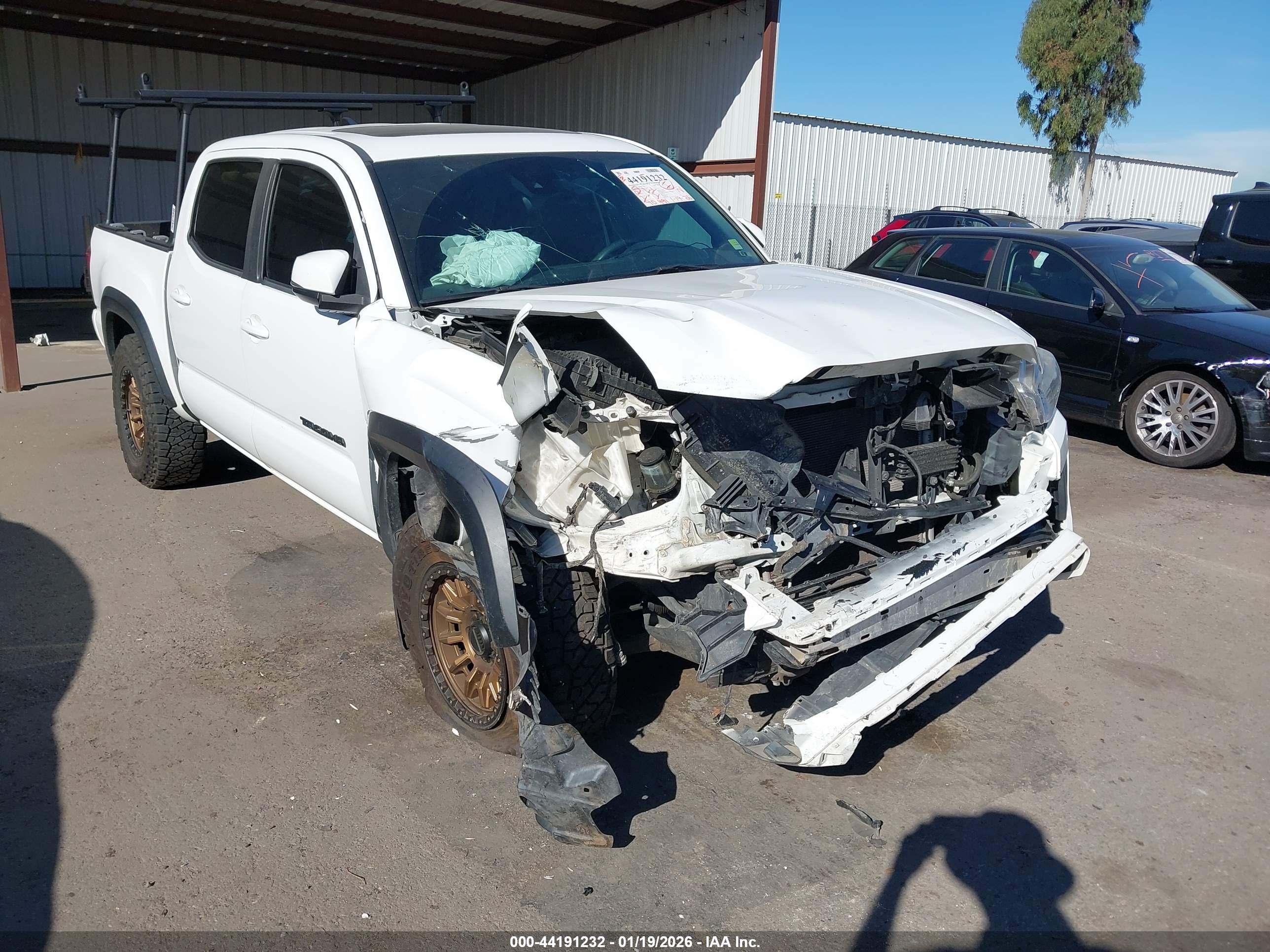 TOYOTA TACOMA image 6