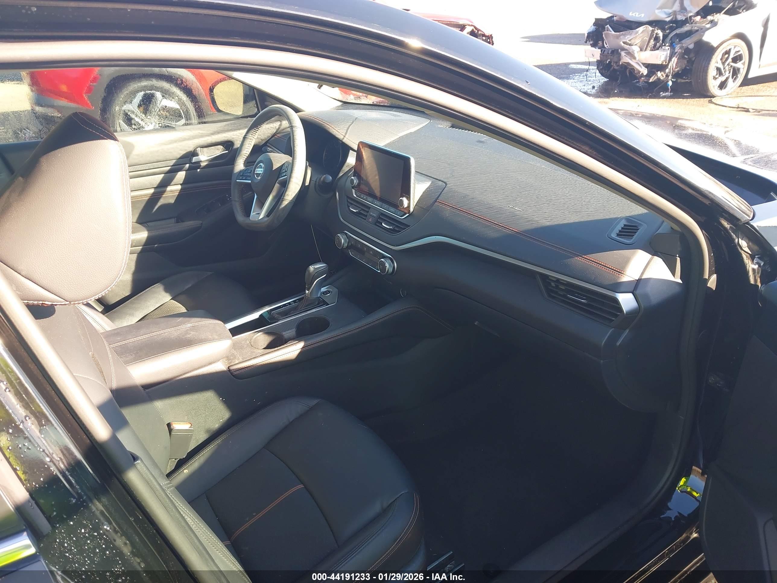 NISSAN ALTIMA image 5