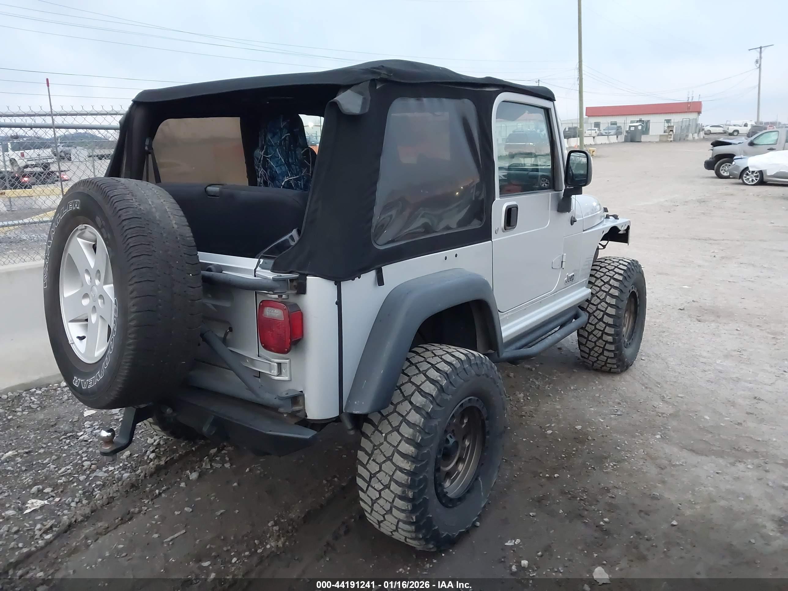 JEEP WRANGLER image 4