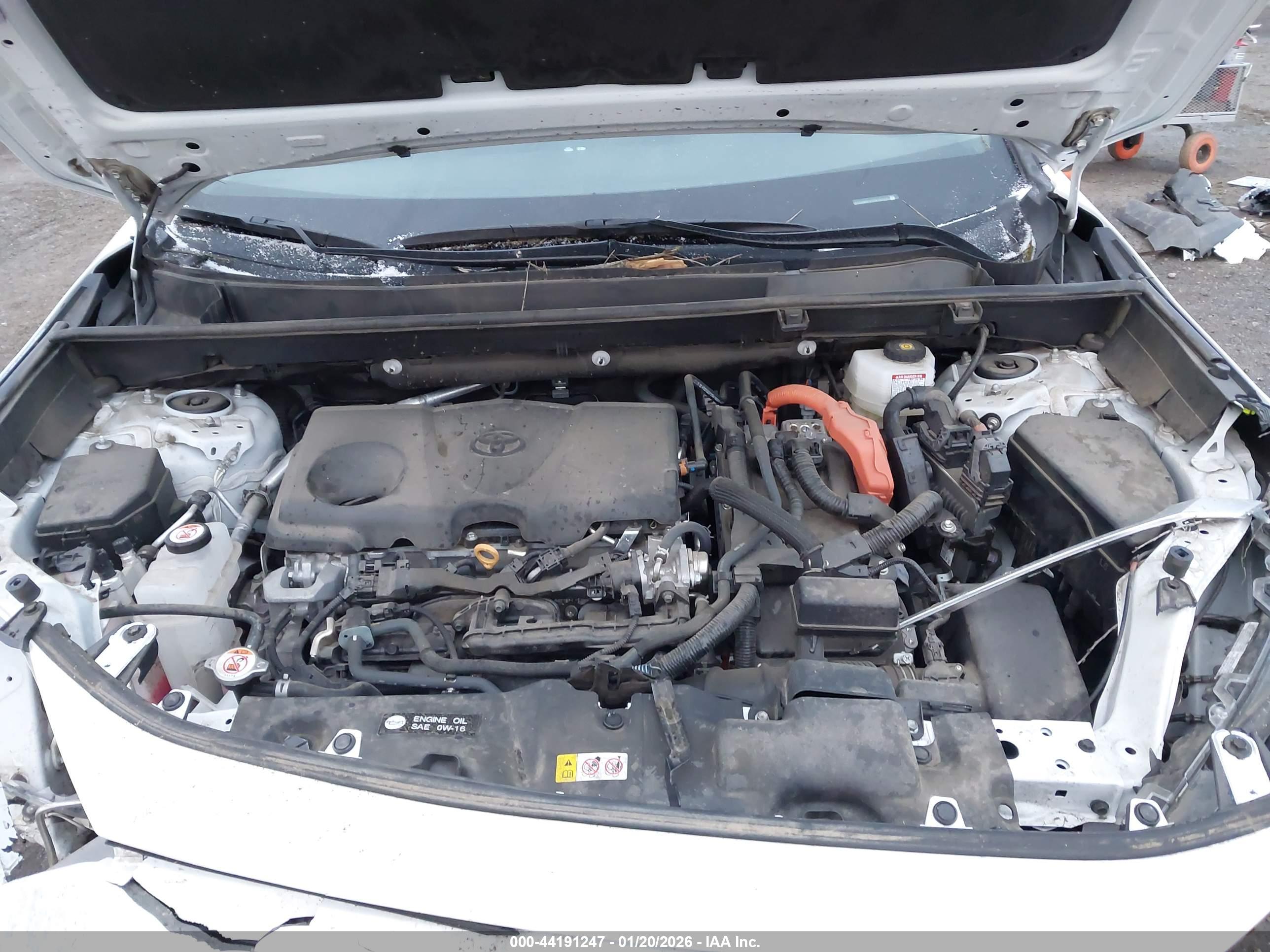 TOYOTA RAV4 image 10