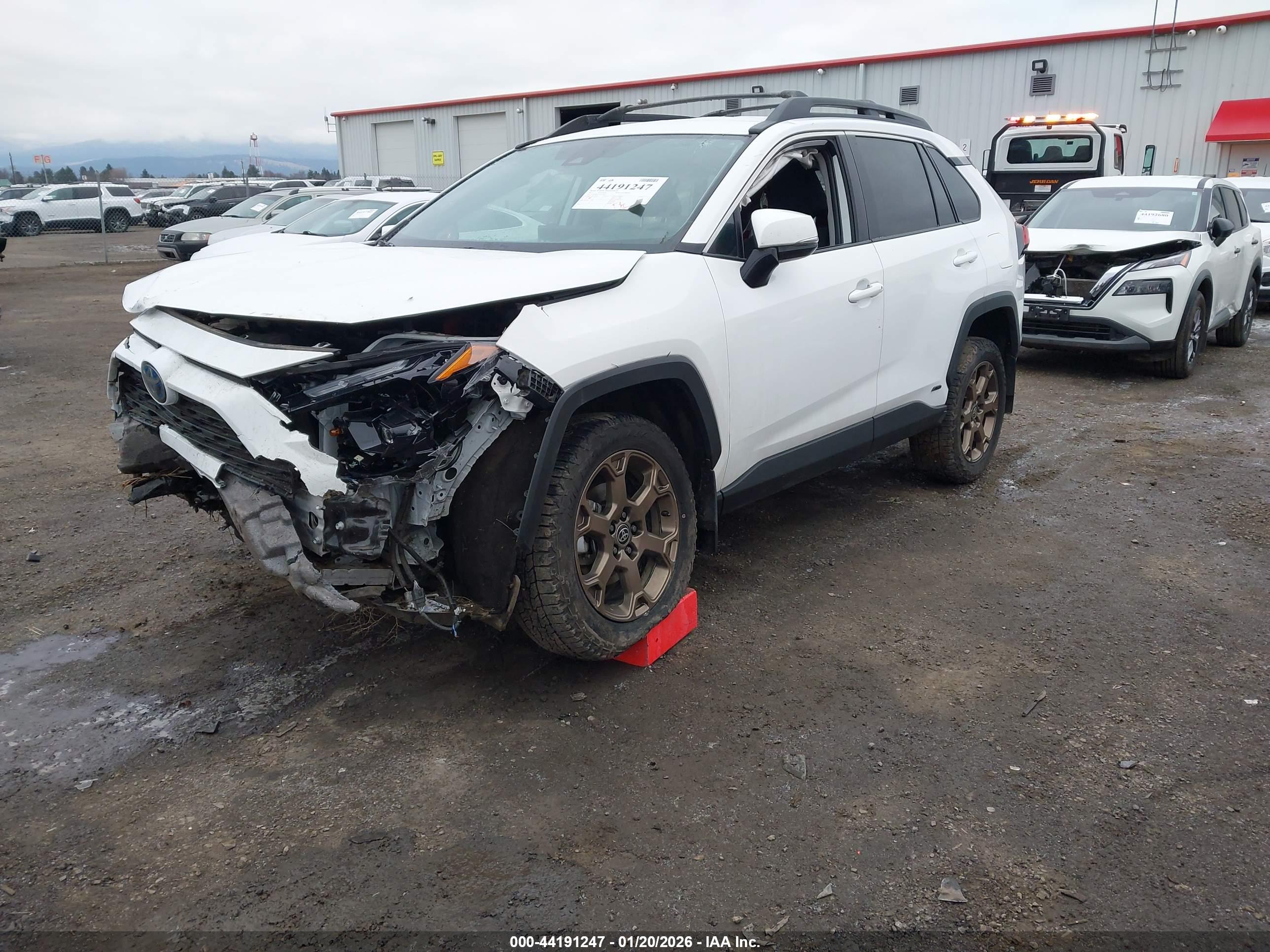 TOYOTA RAV4 image 2