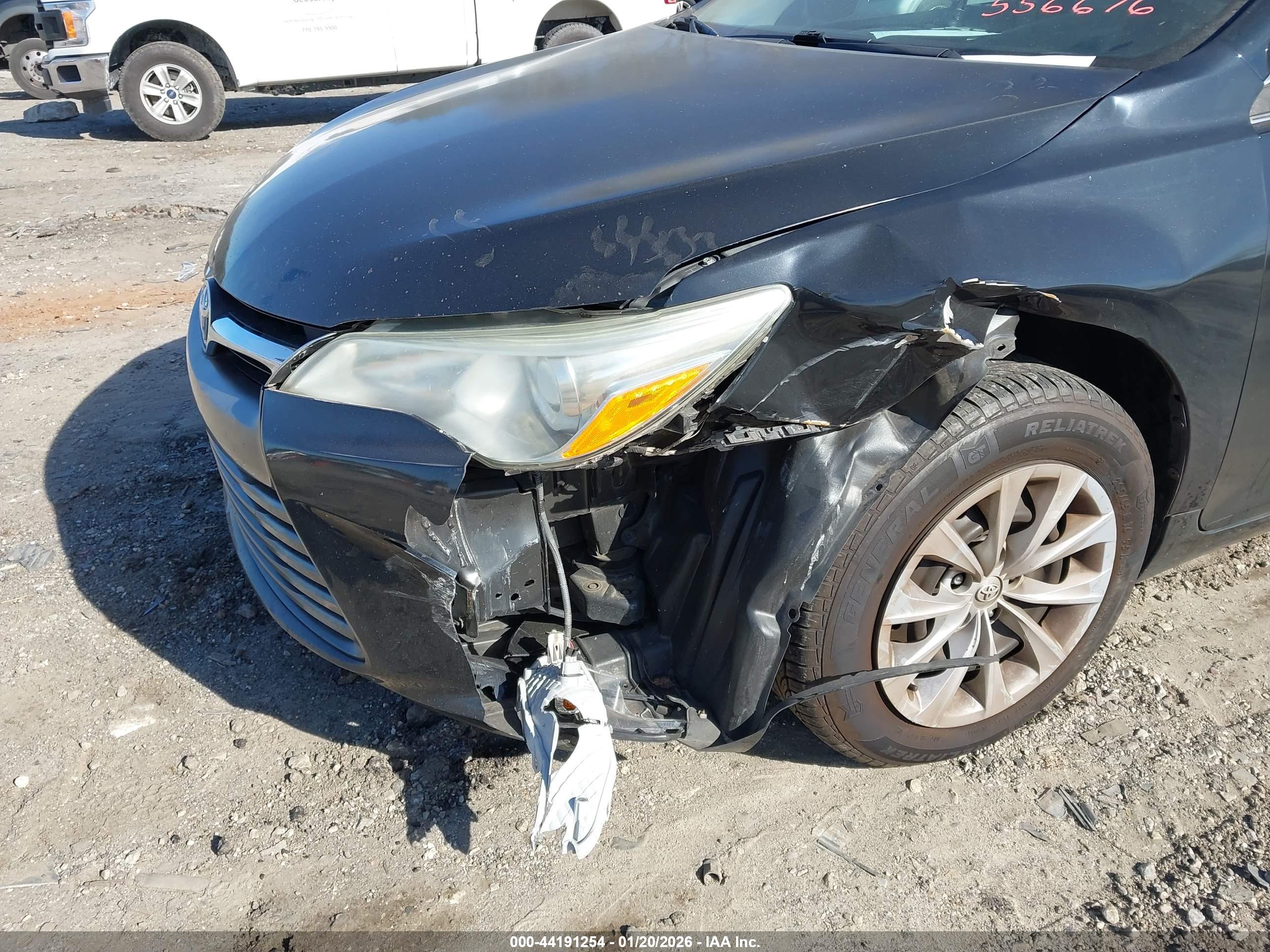 TOYOTA CAMRY image 6