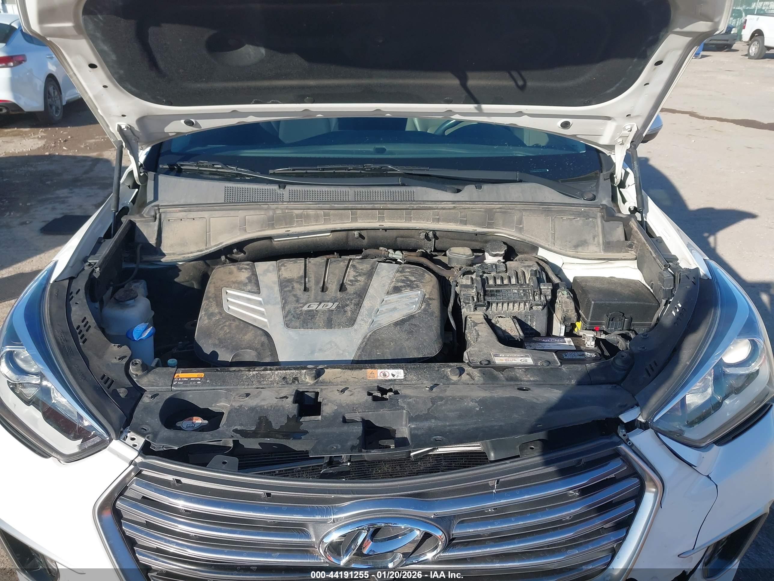 HYUNDAI SANTA image 10