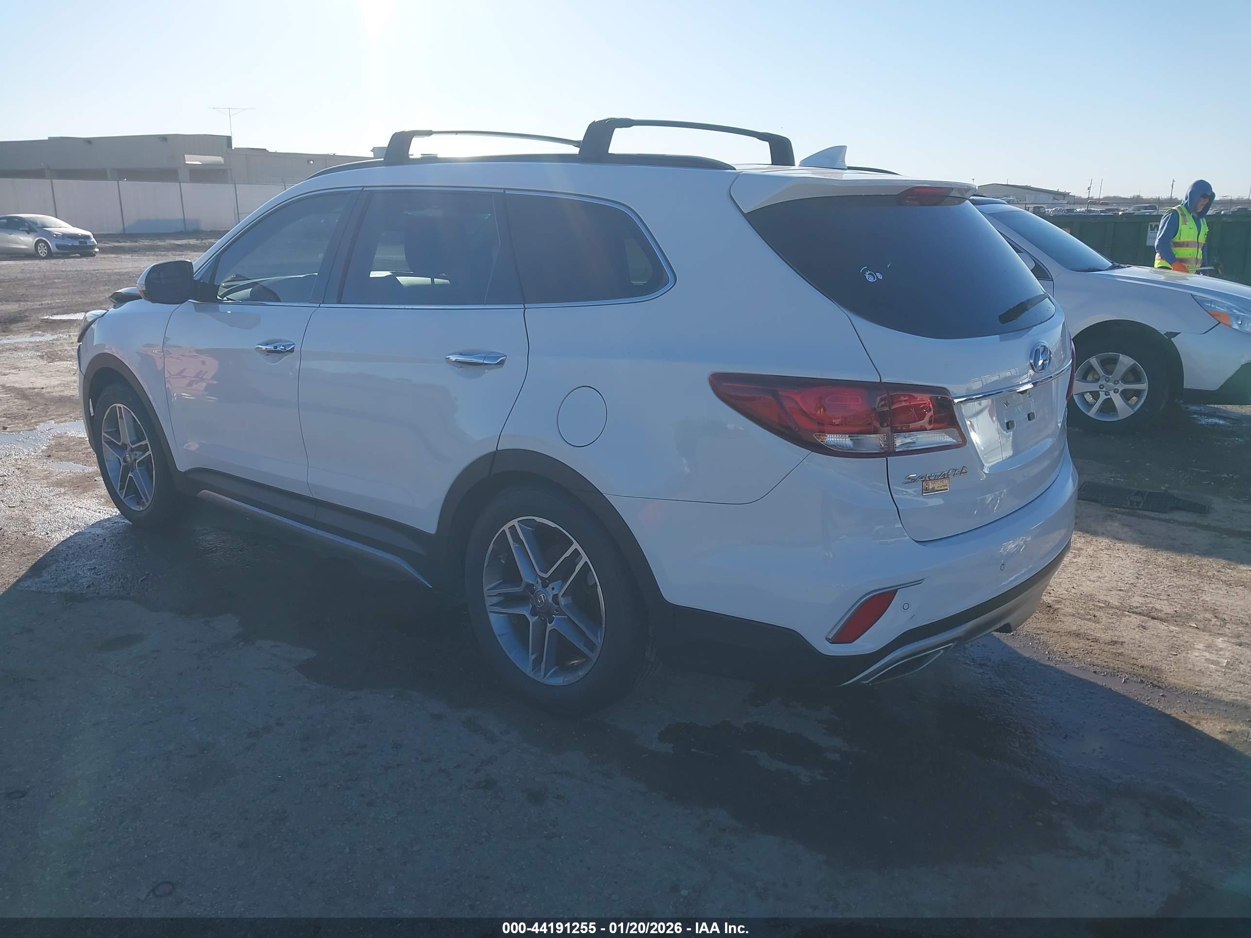 HYUNDAI SANTA image 3