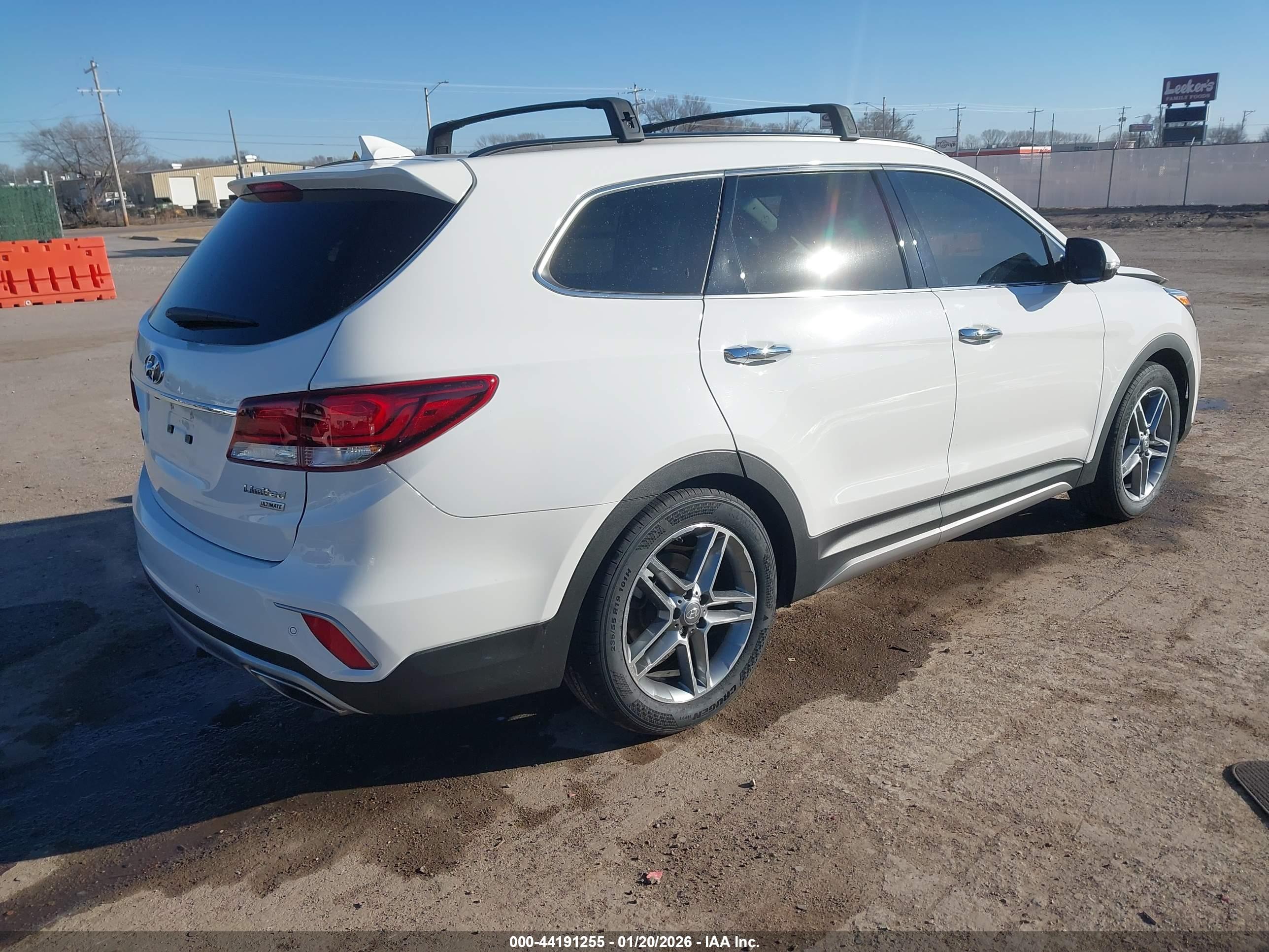 HYUNDAI SANTA image 4