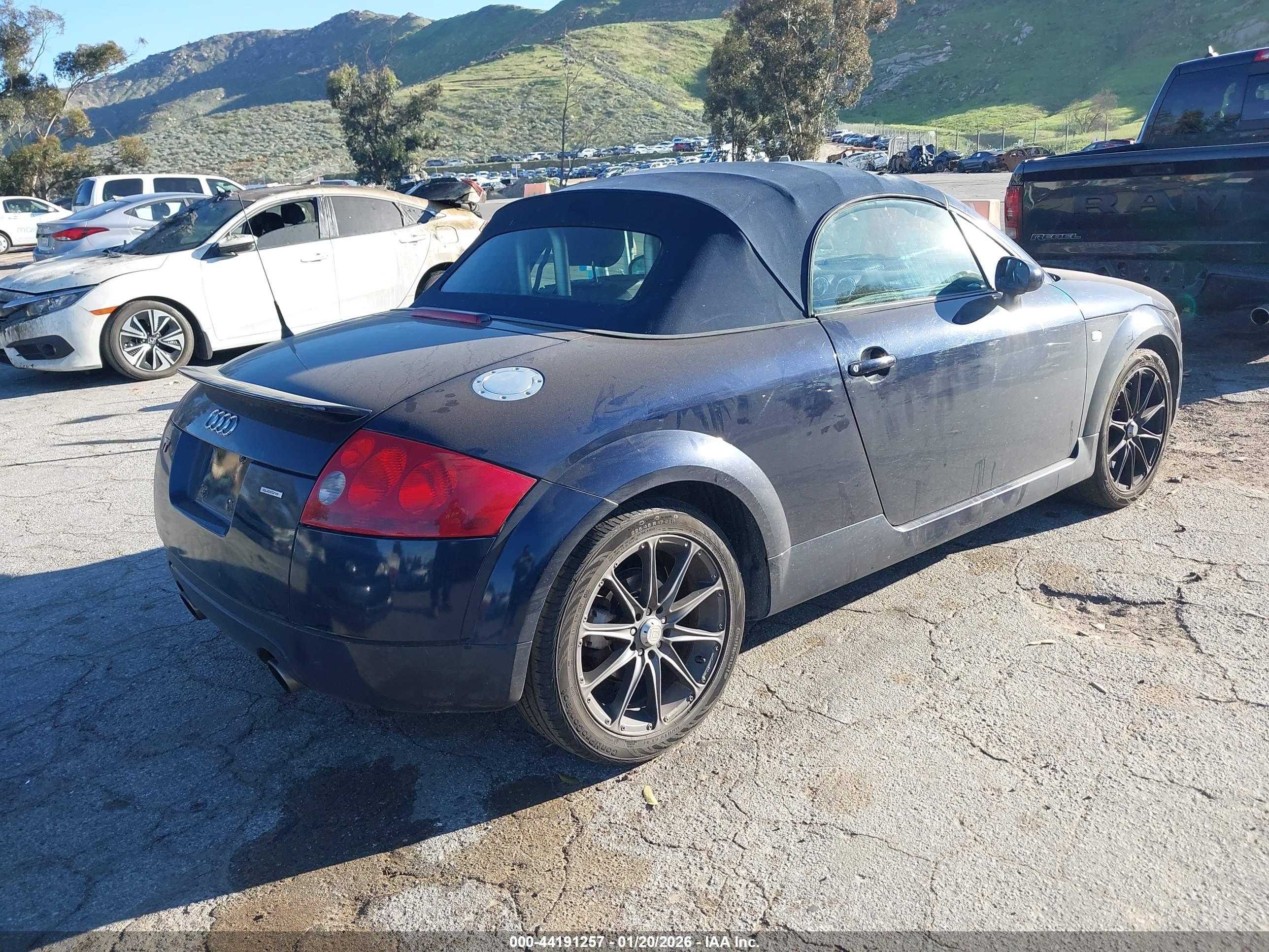 AUDI TT image 4