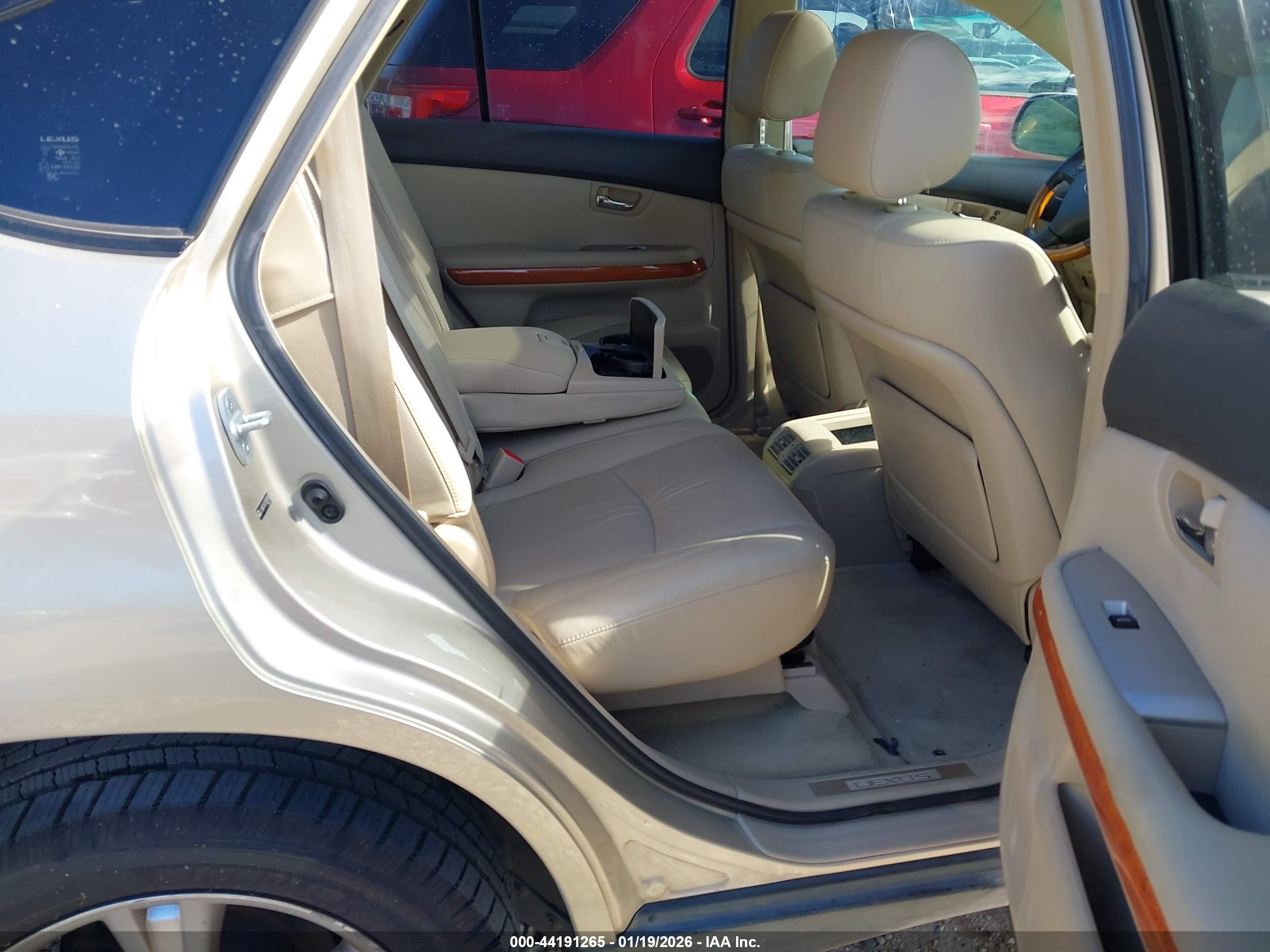 LEXUS RX image 8