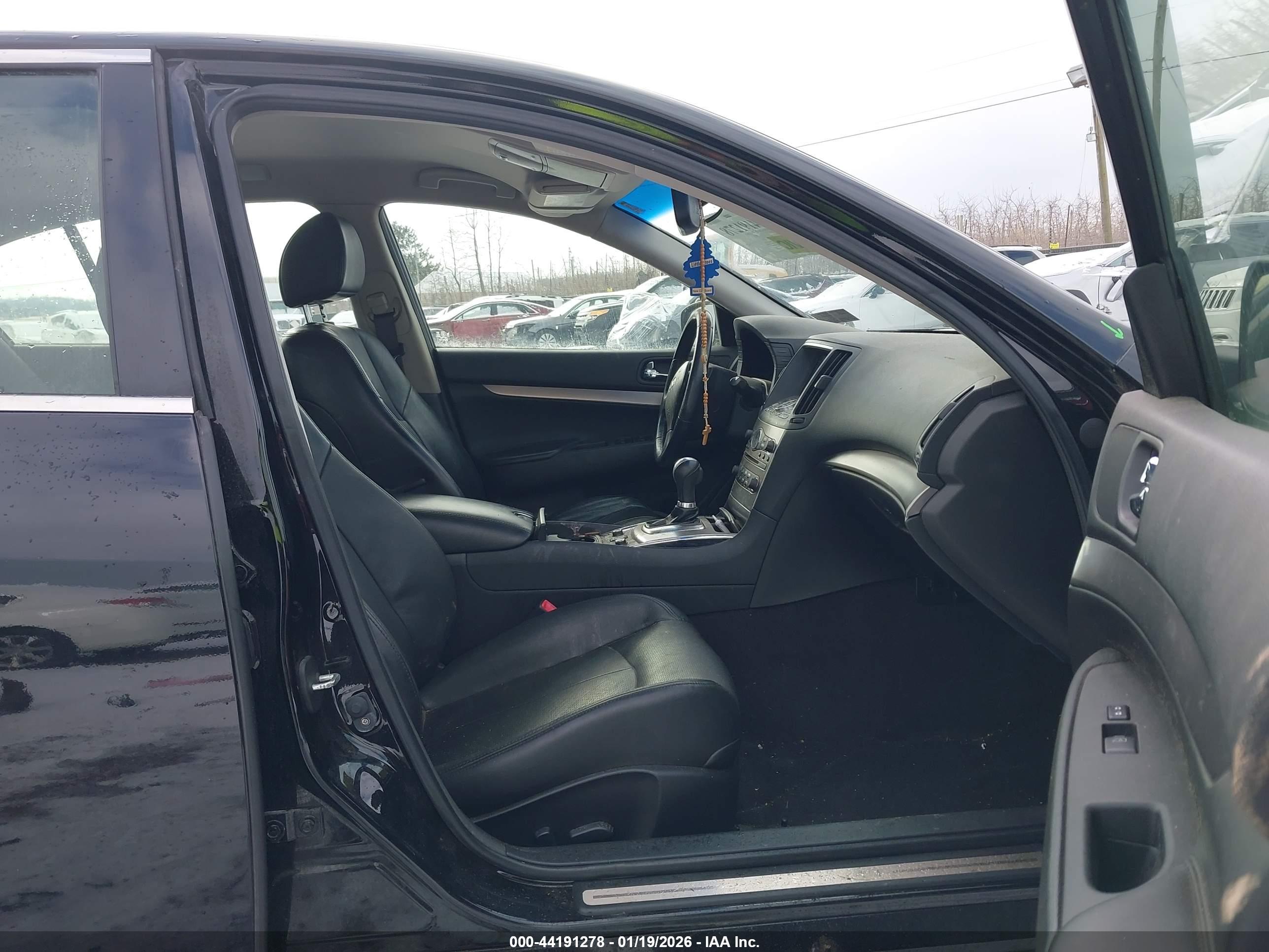 INFINITI G37X image 5
