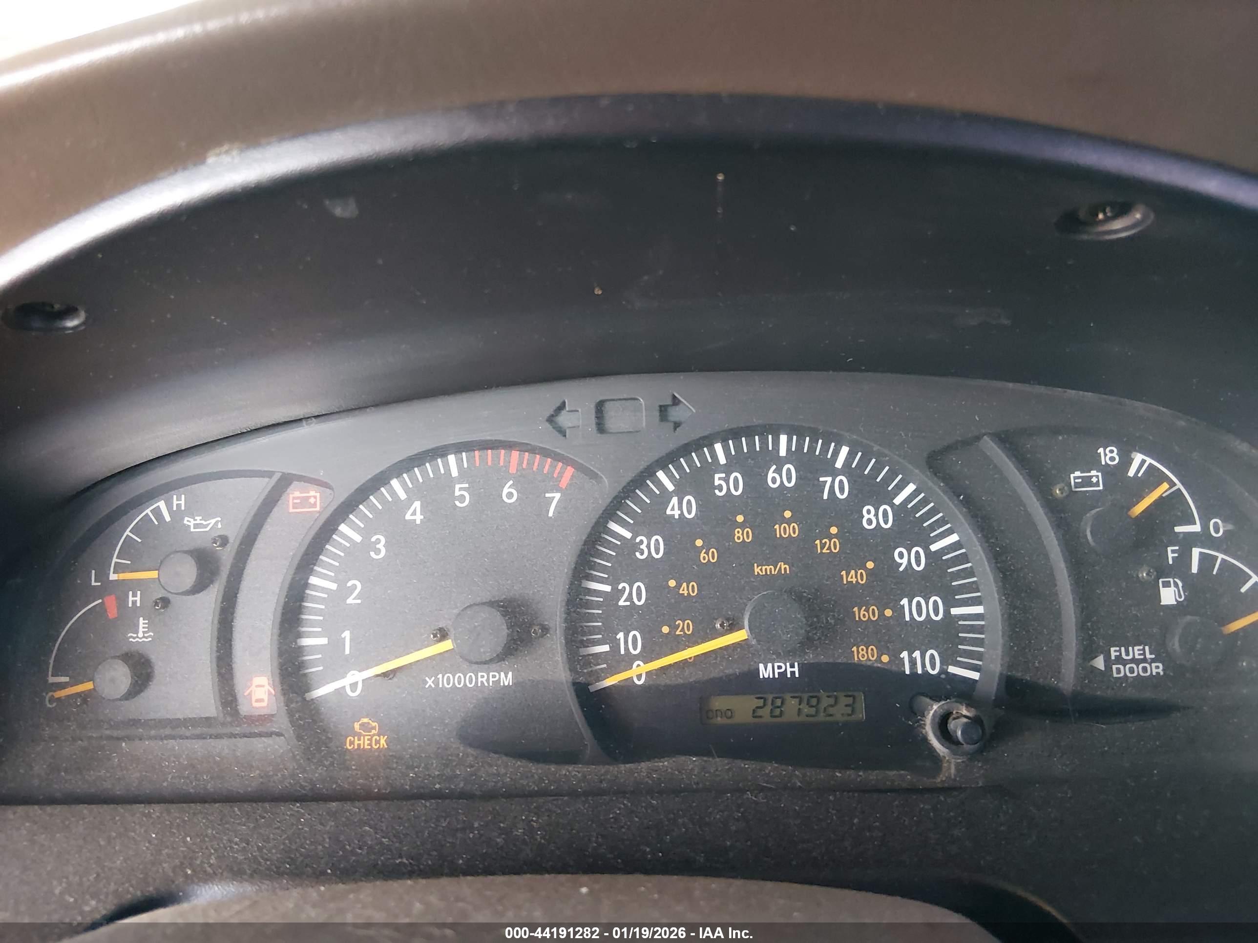 TOYOTA TUNDRA image 7