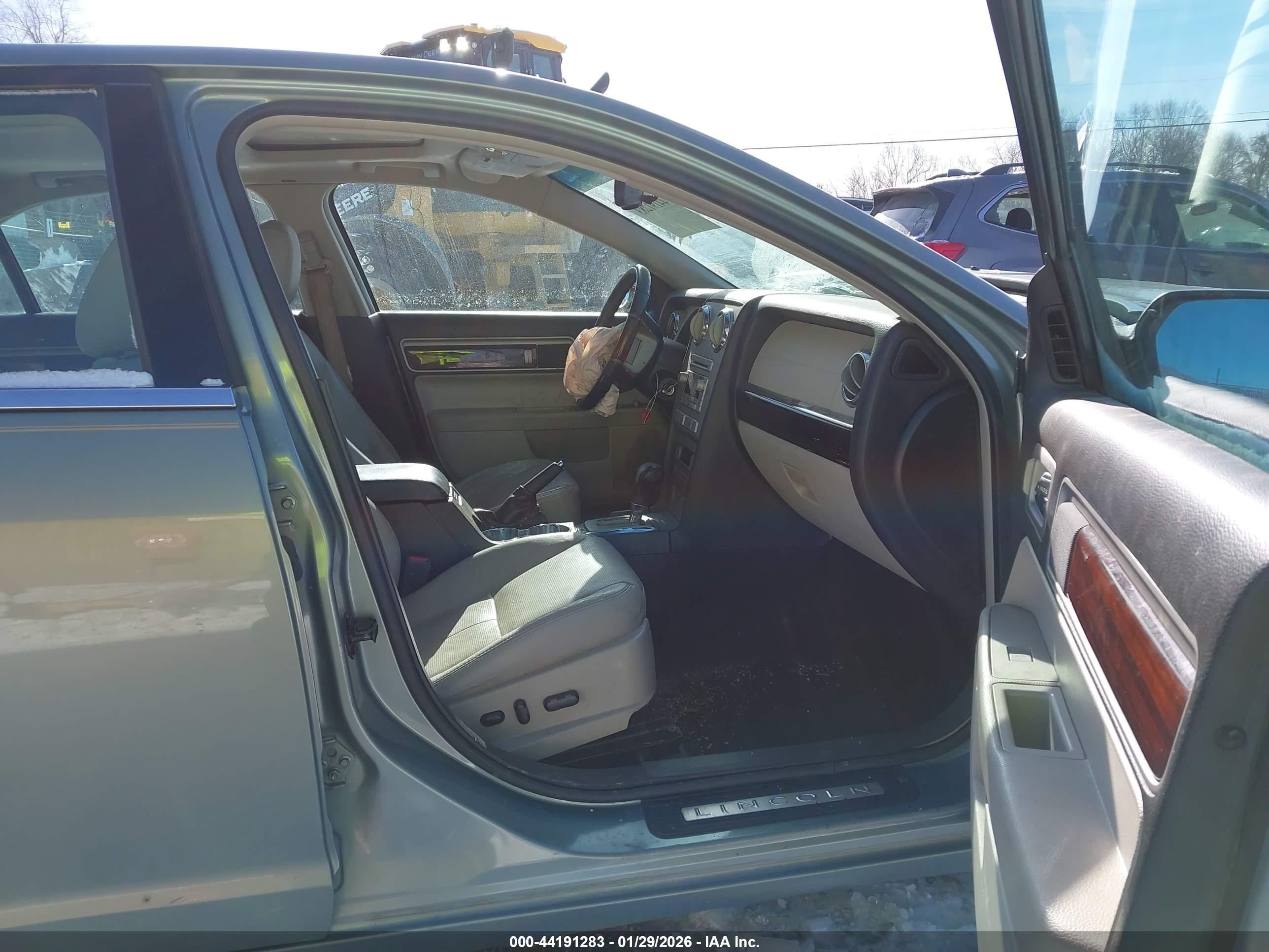 LINCOLN MKZ image 5