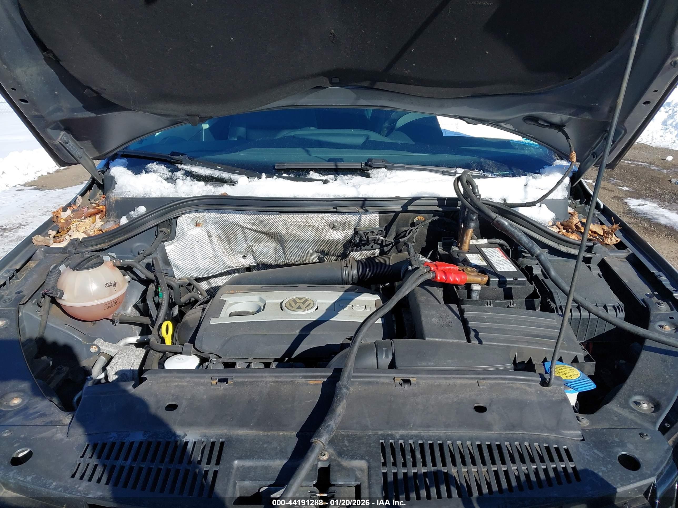 VOLKSWAGEN TIGUAN image 10
