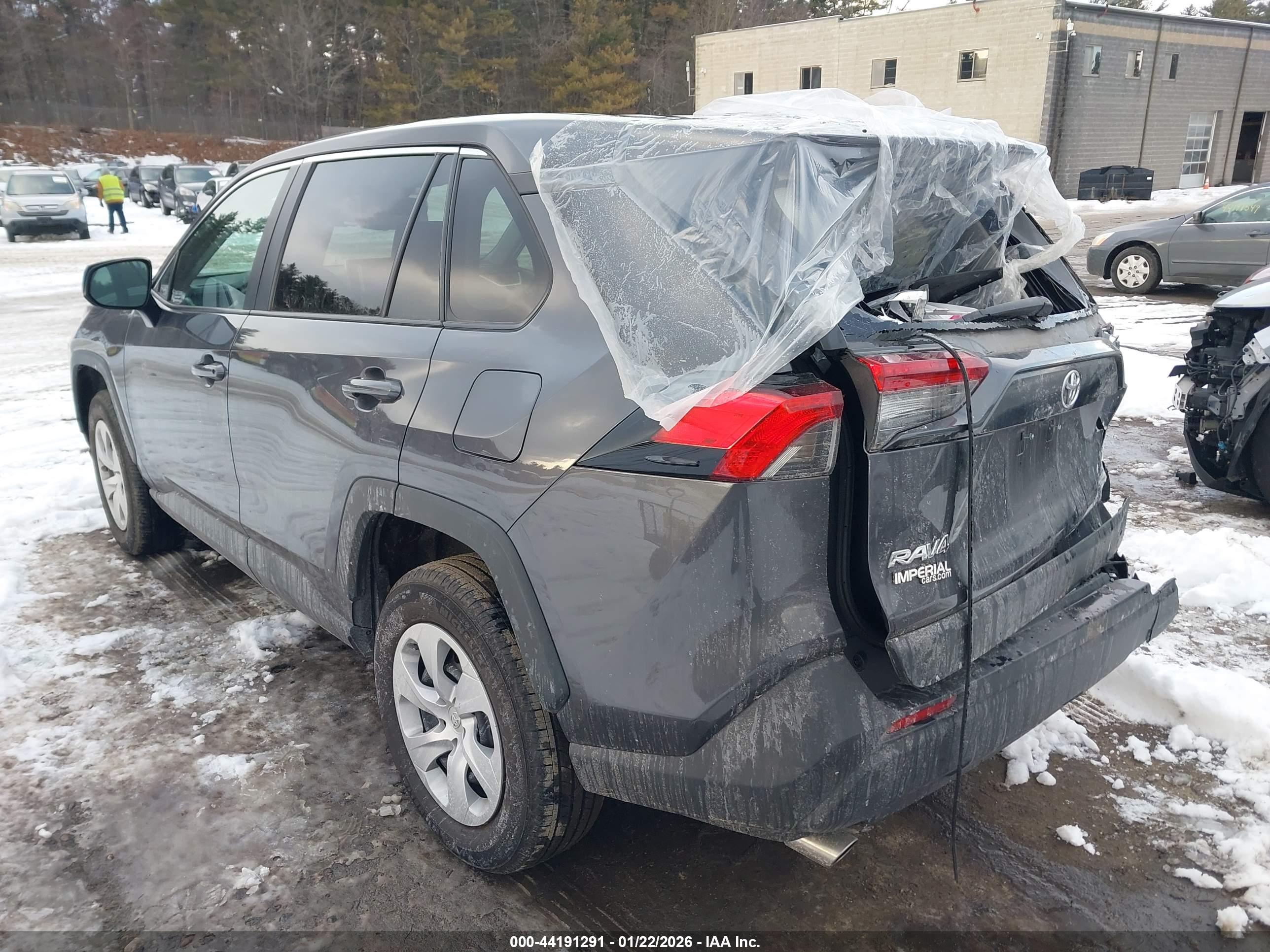 TOYOTA RAV4 image 3