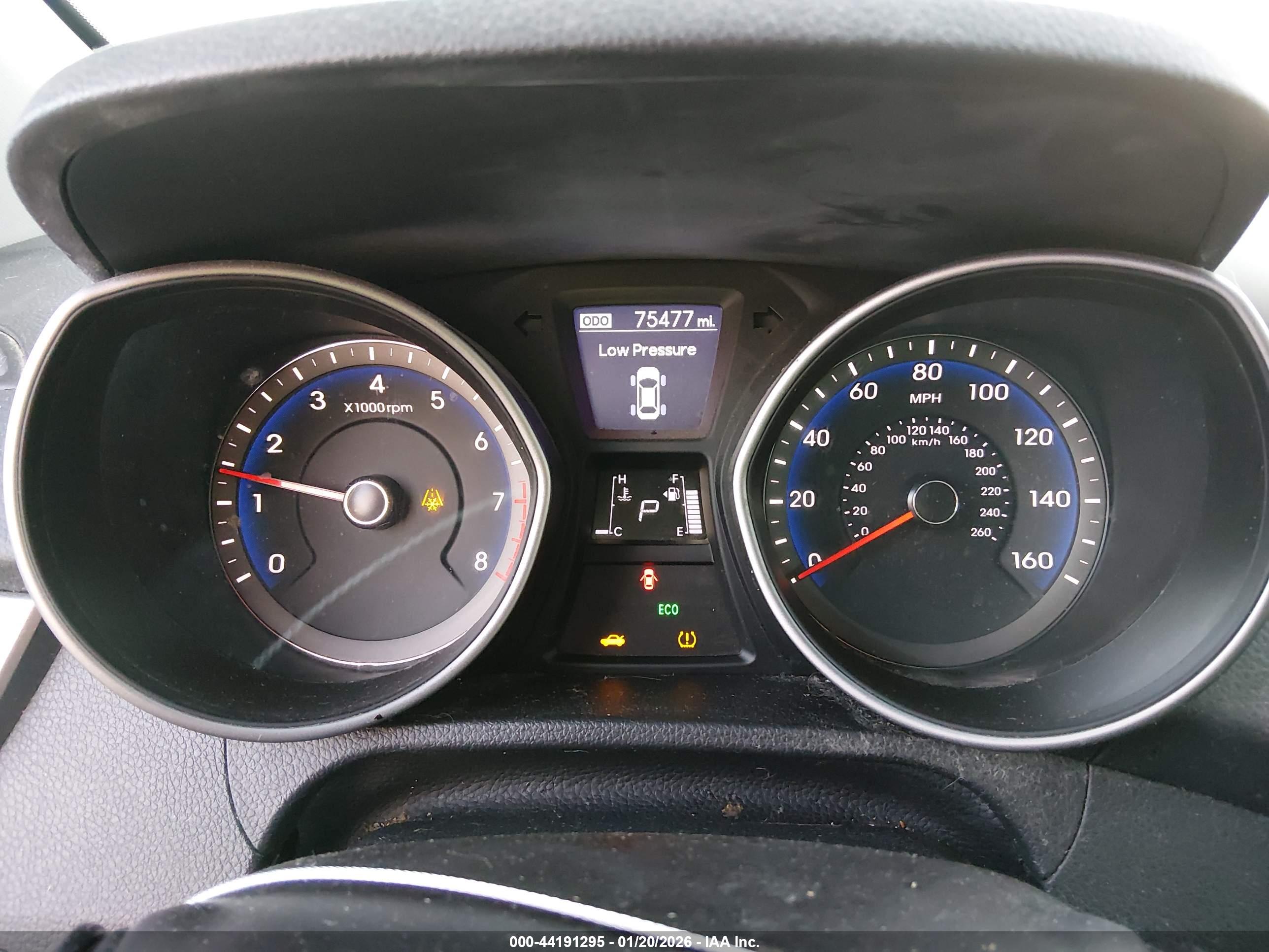 HYUNDAI ELANTRA image 7