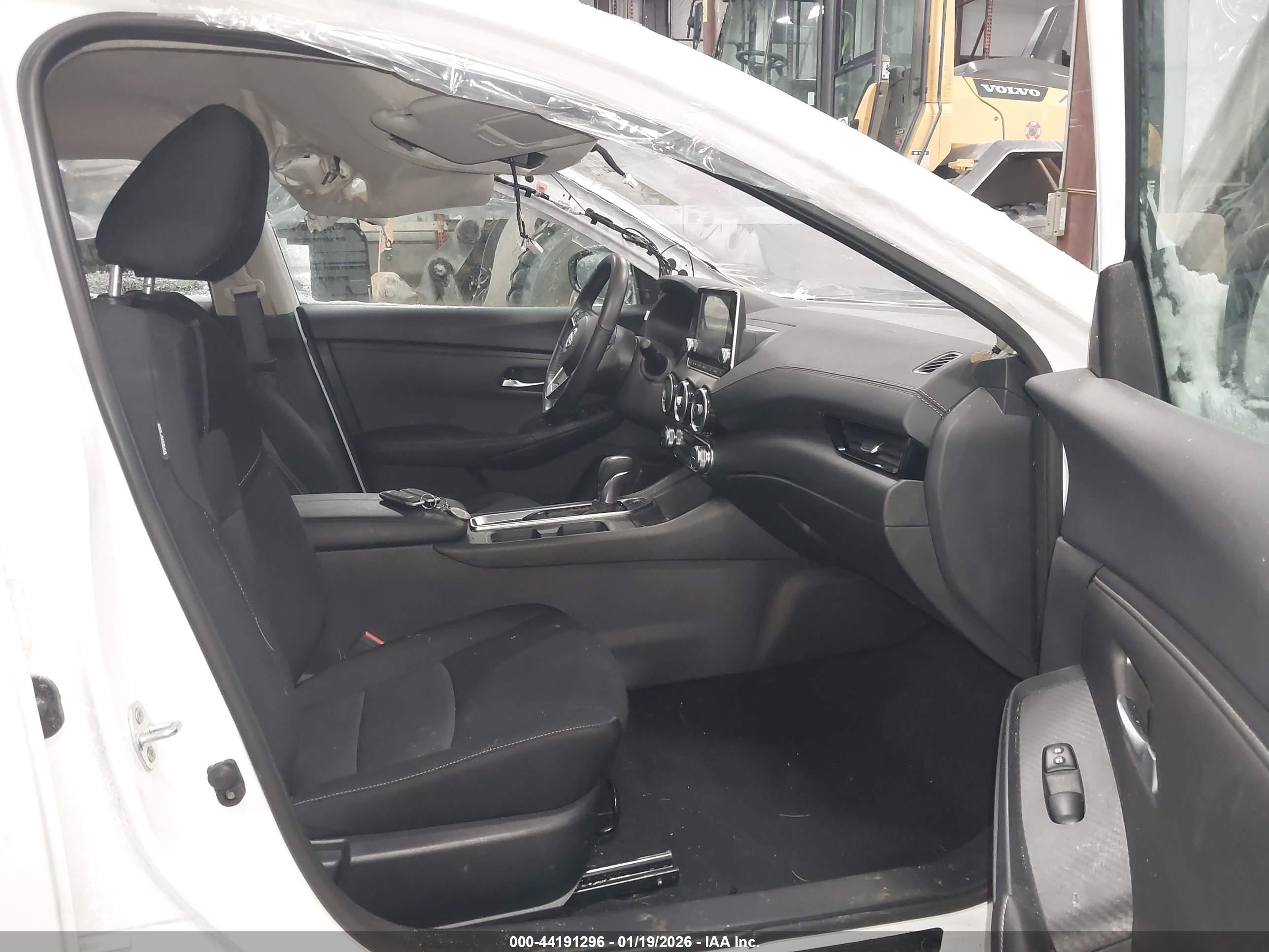 NISSAN SENTRA image 5