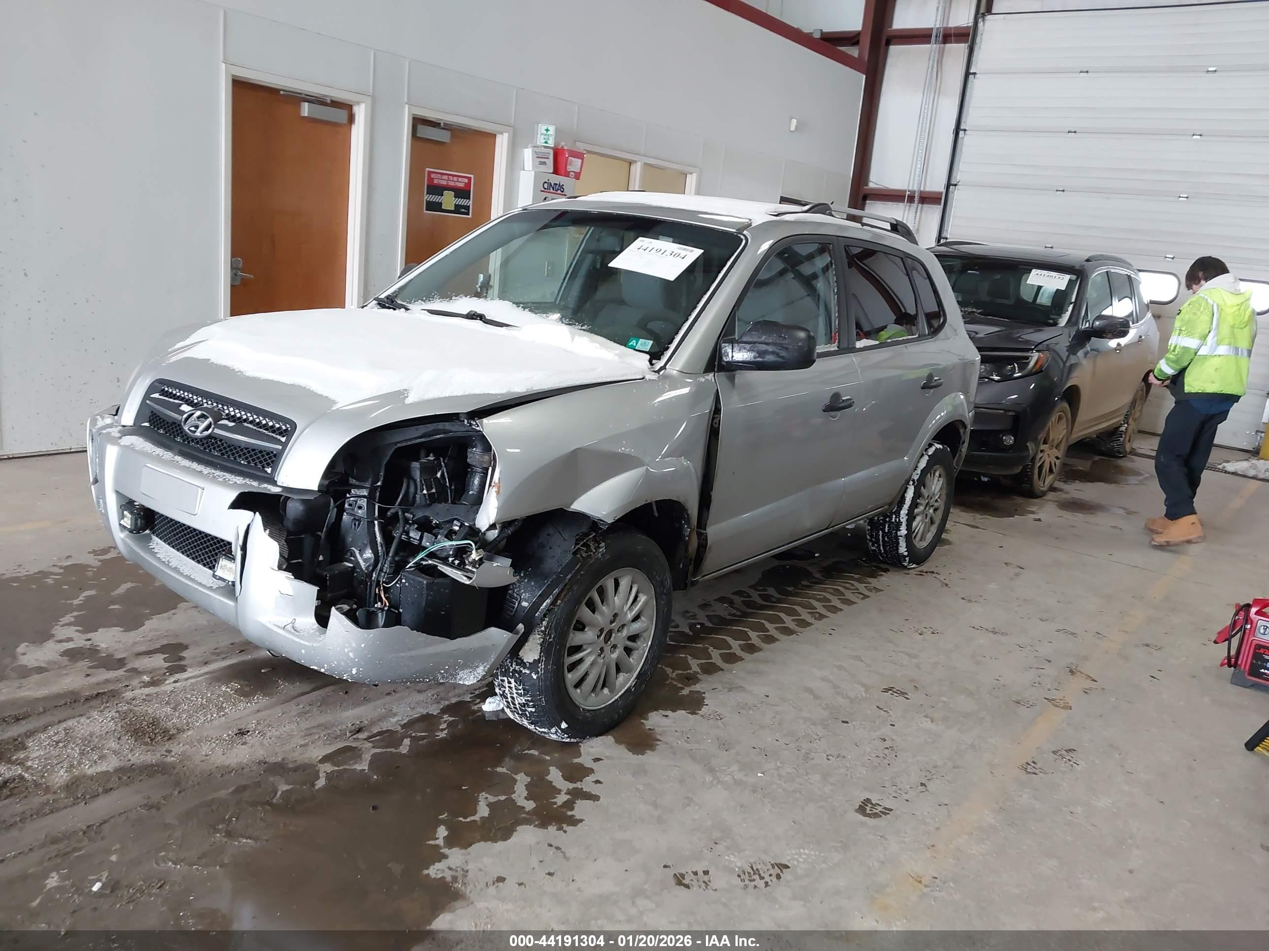HYUNDAI TUCSON image 2