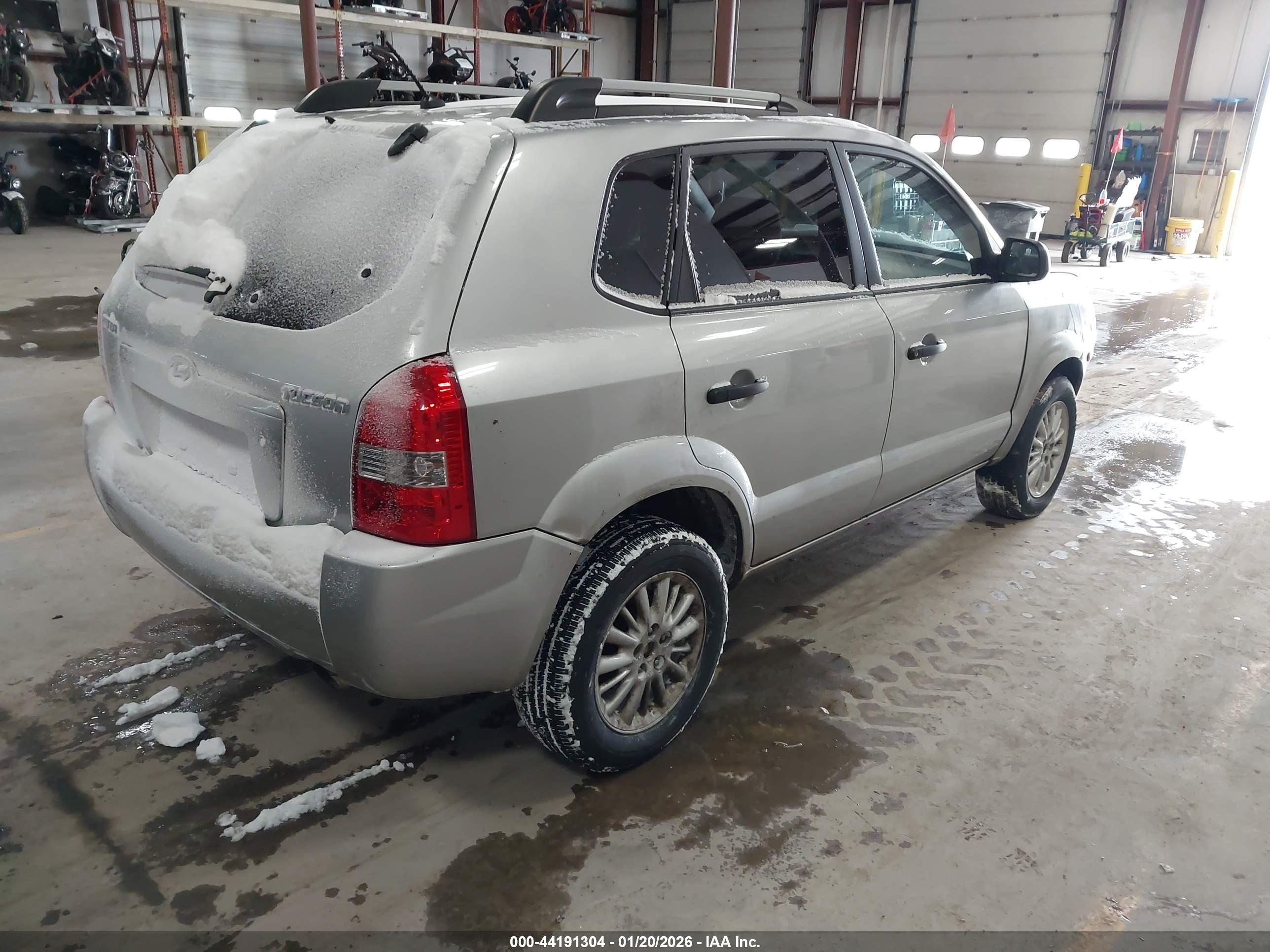 HYUNDAI TUCSON image 4