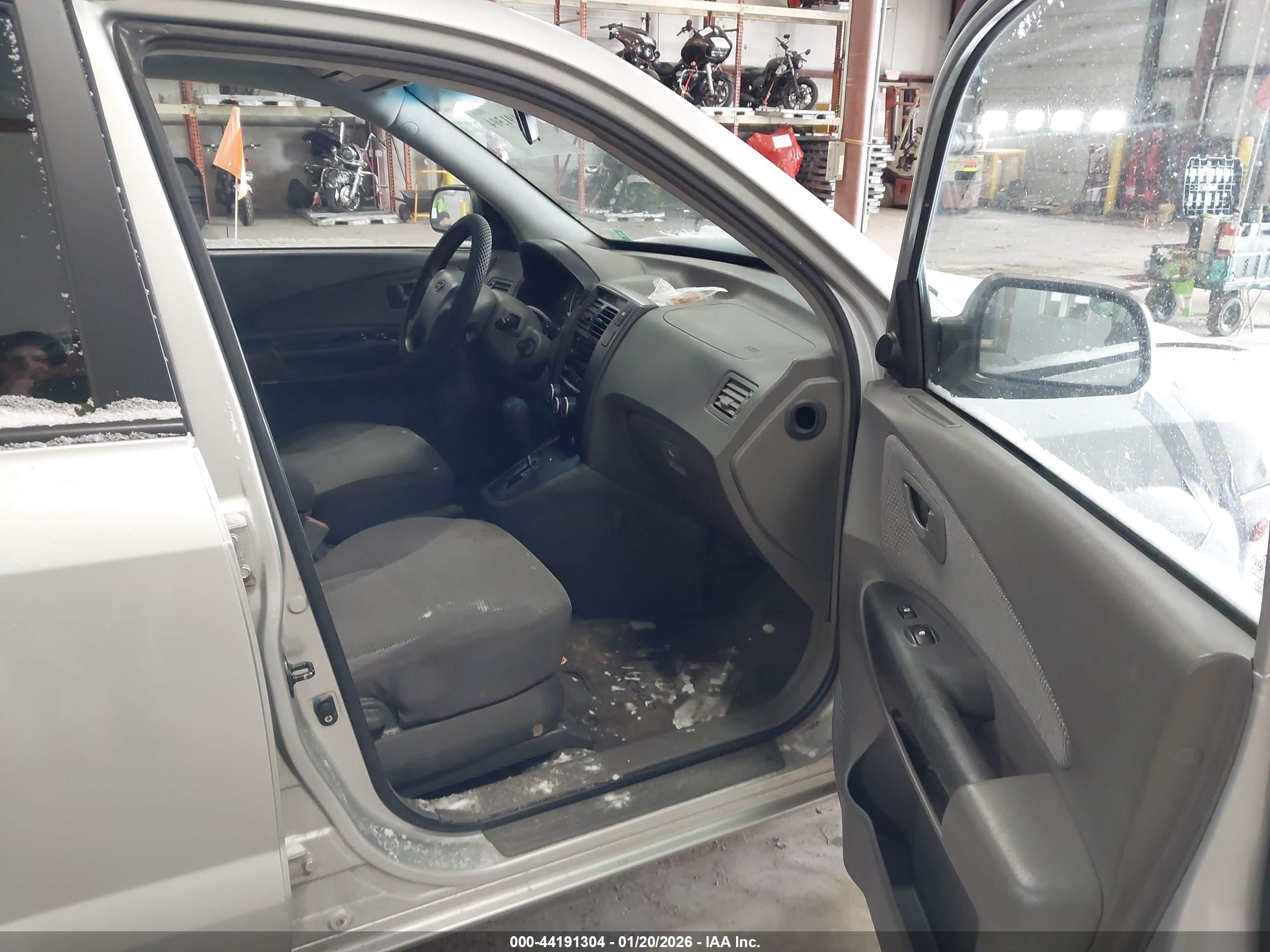 HYUNDAI TUCSON image 5