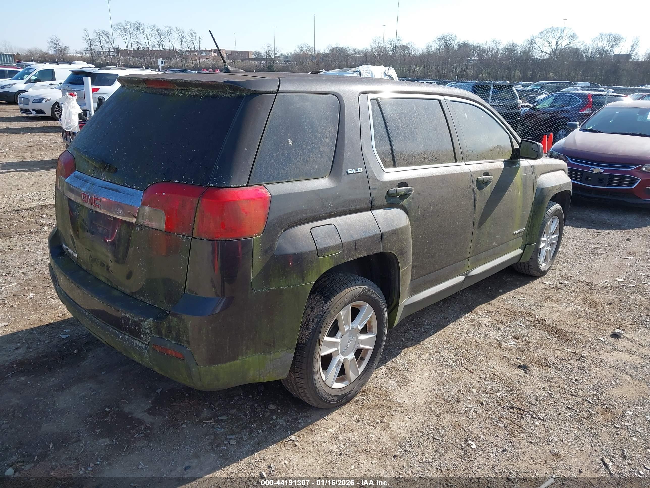 GMC TERRAIN image 4
