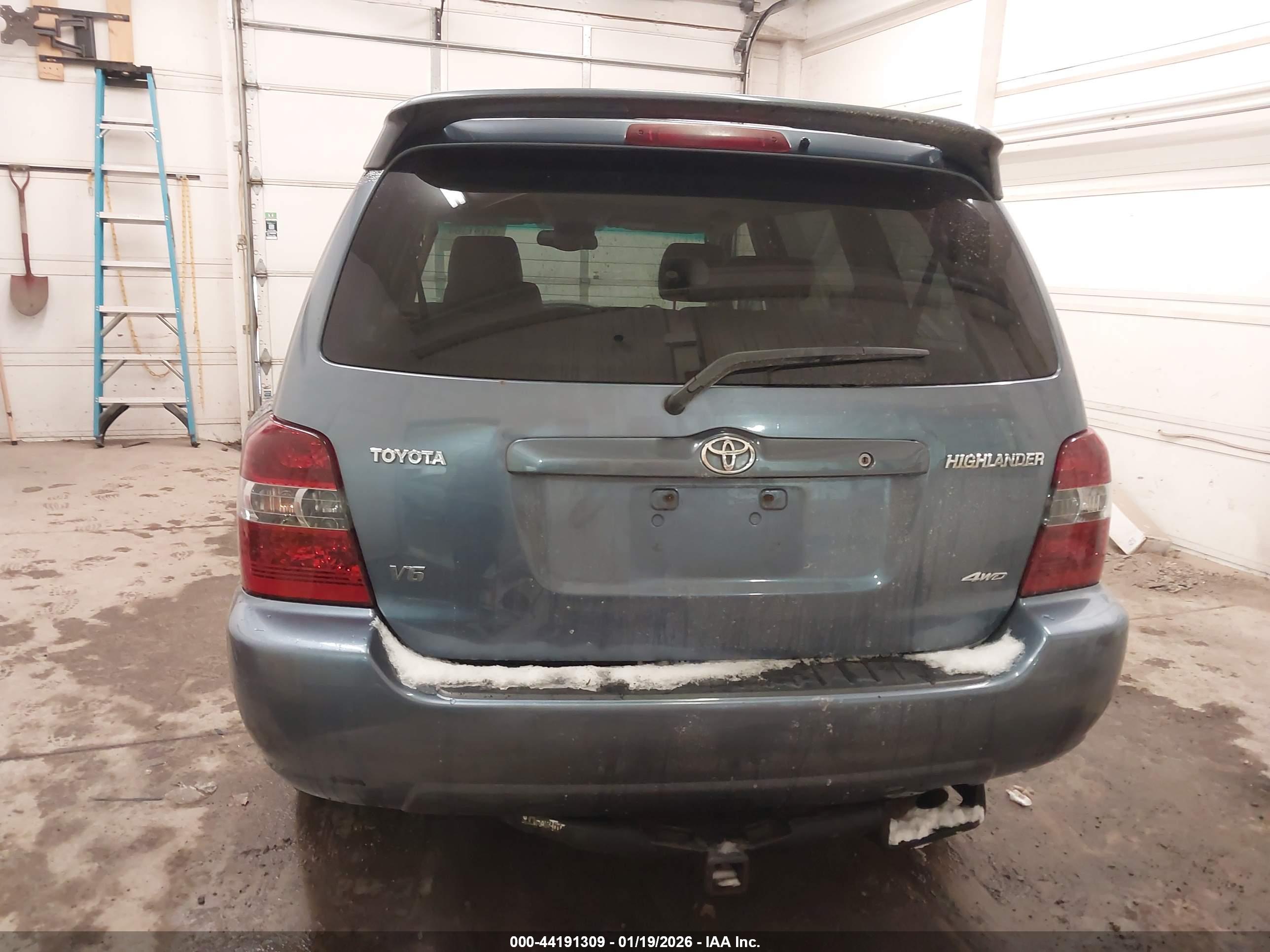 TOYOTA HIGHLANDER image 6