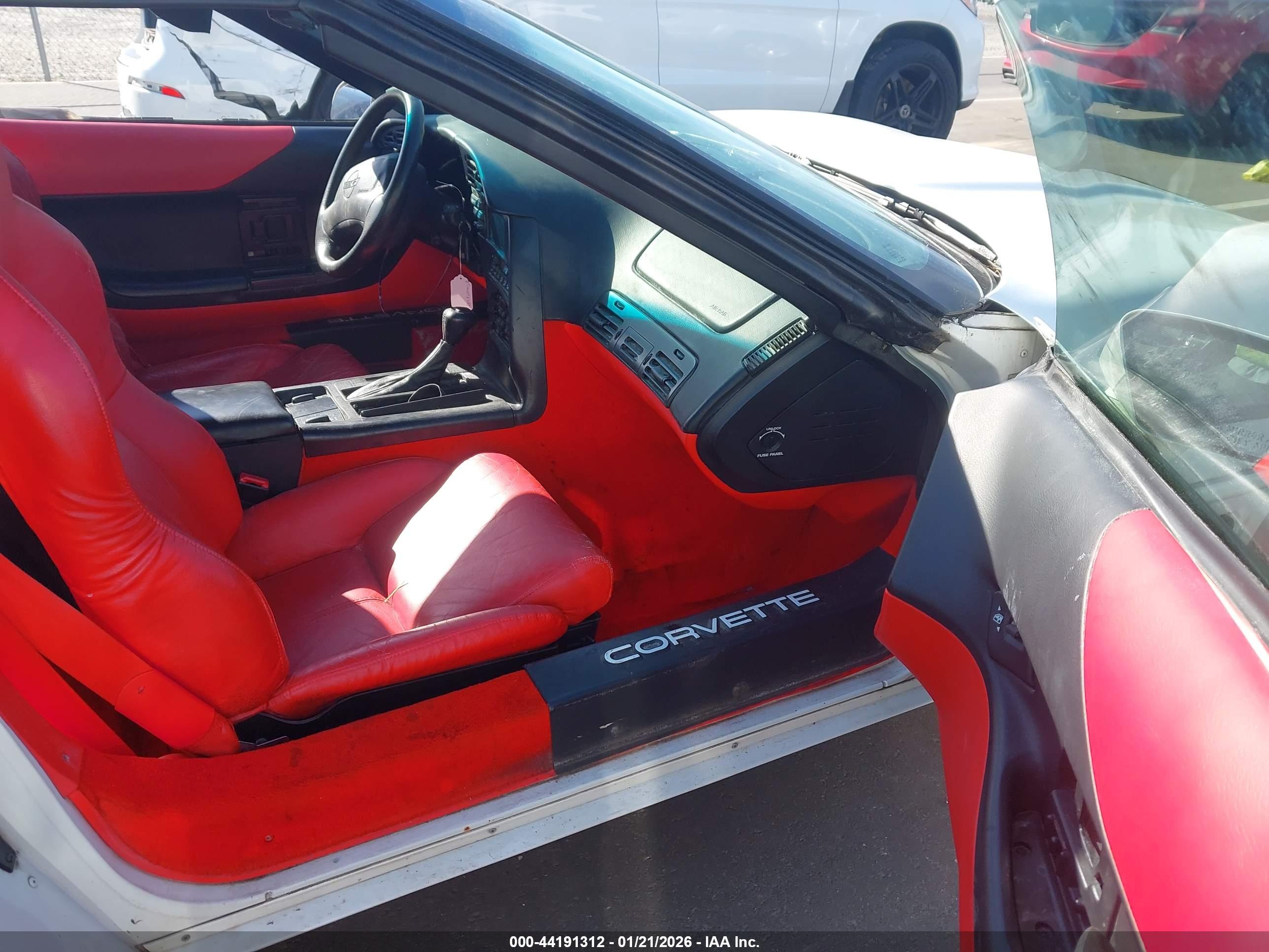 CHEVROLET CORVETTE image 5