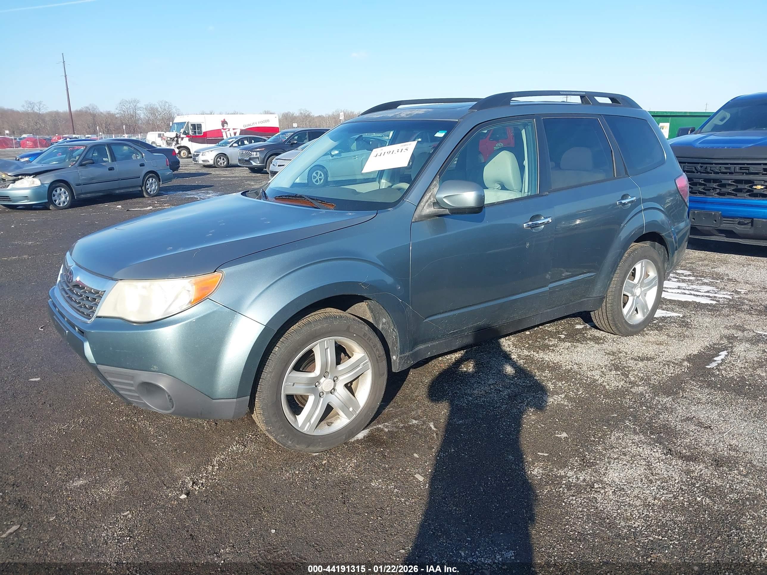 SUBARU FORESTER image 2