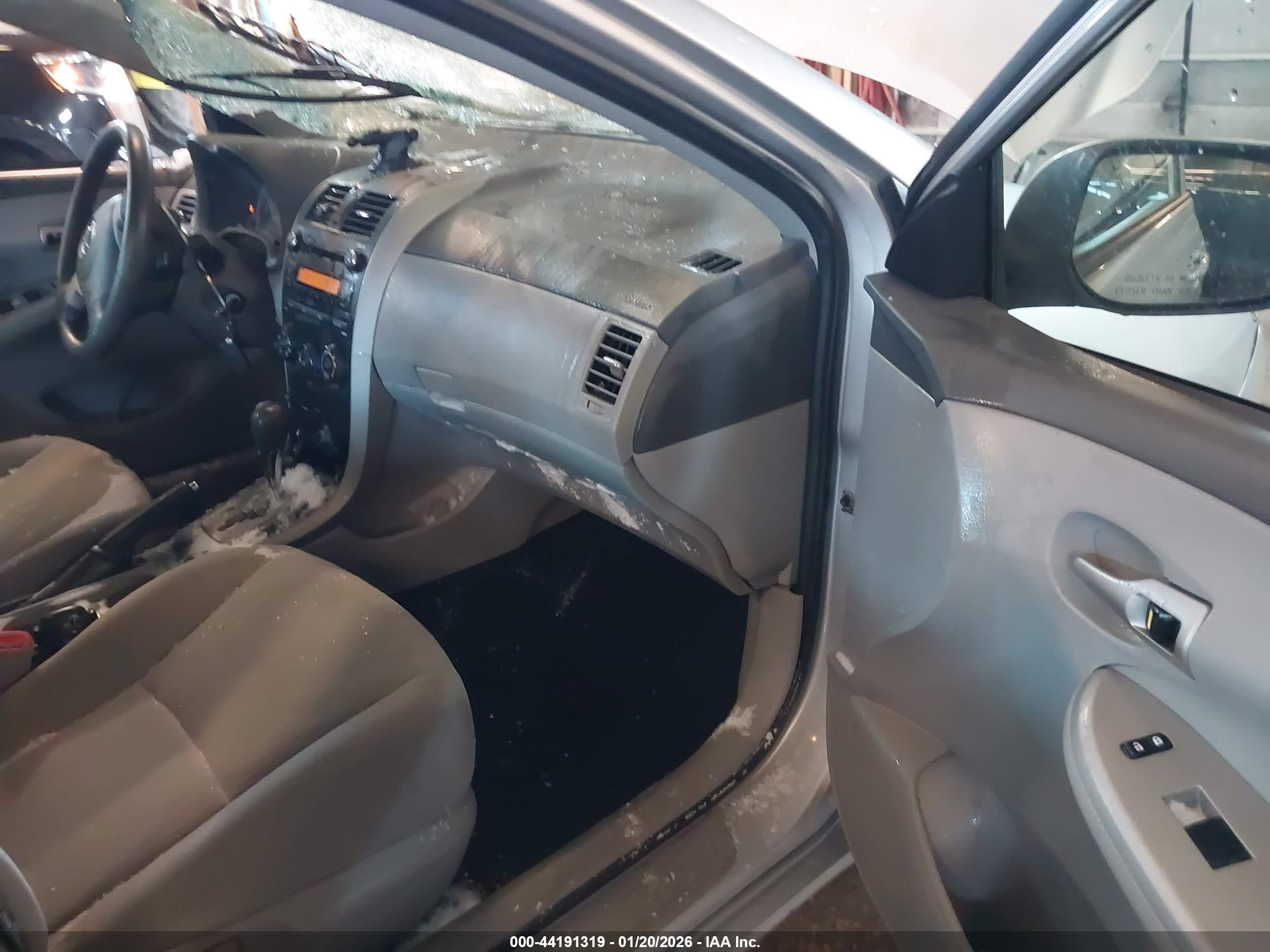 TOYOTA COROLLA image 5