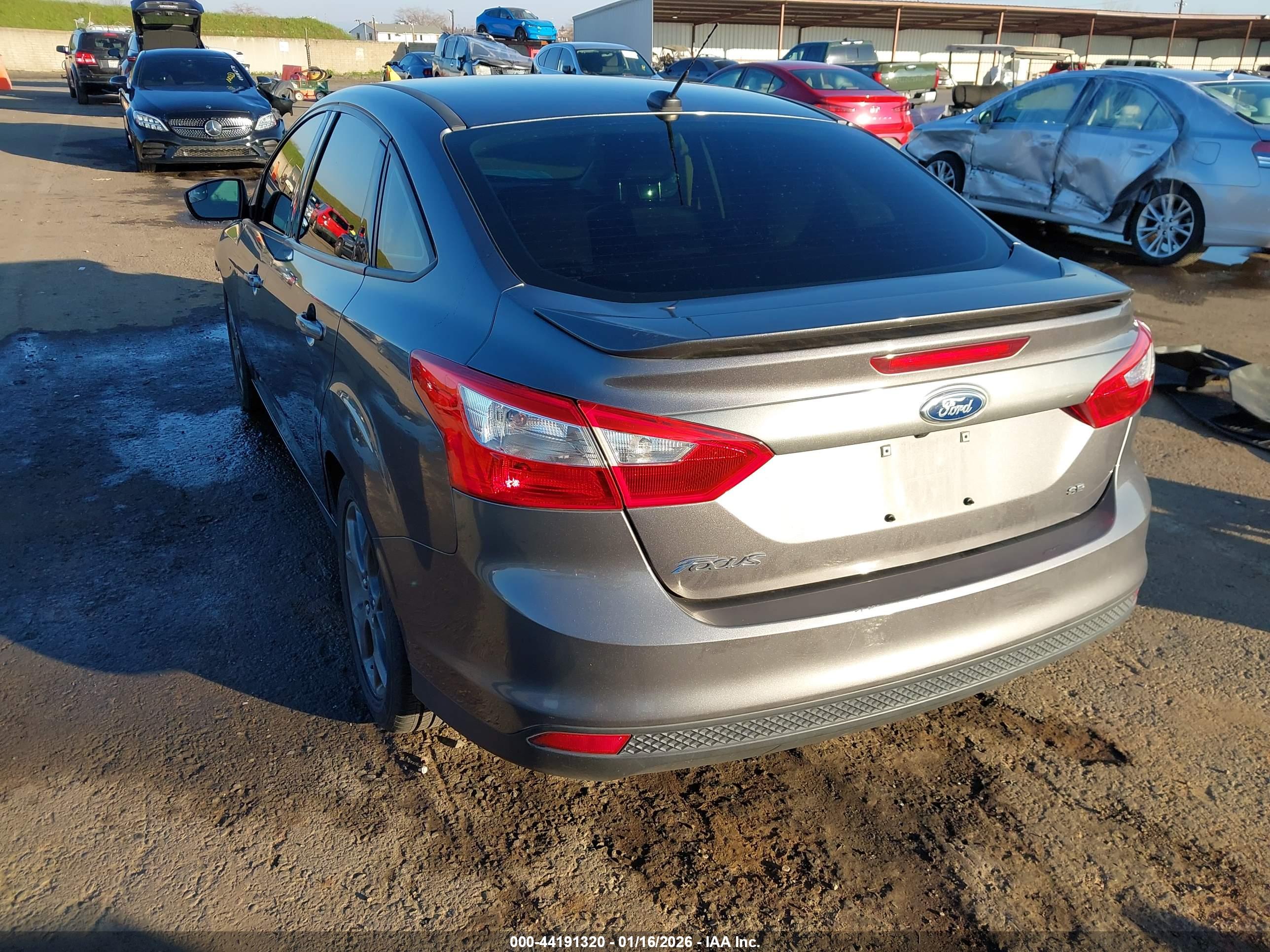 FORD FOCUS image 3
