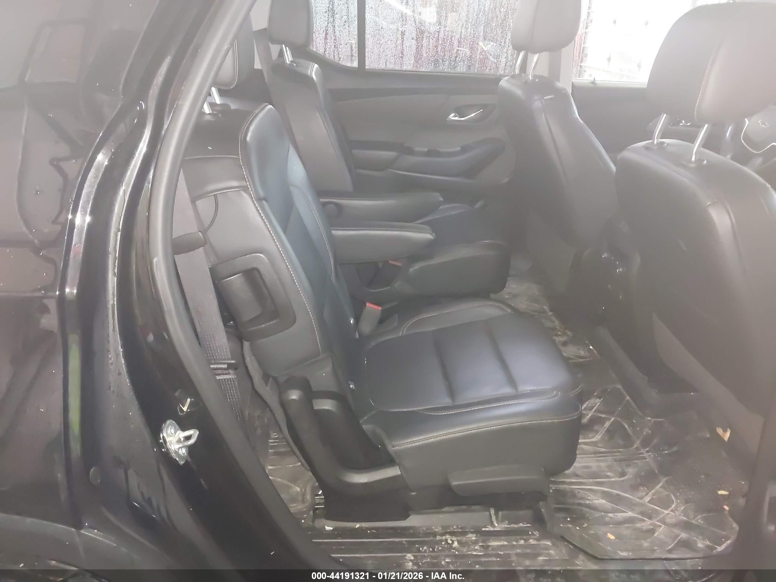 CHEVROLET TRAVERSE image 8