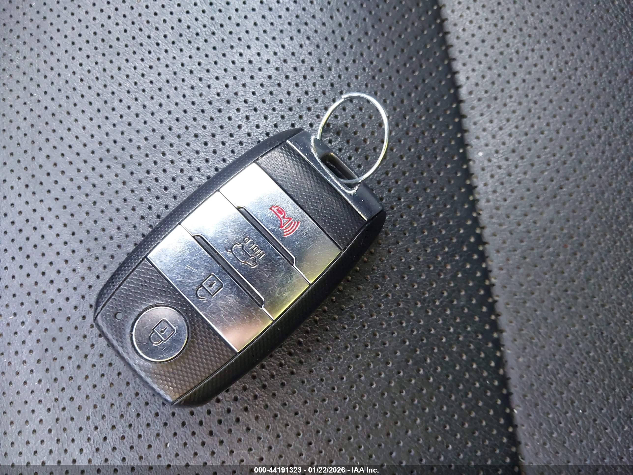 KIA SORENTO image 11