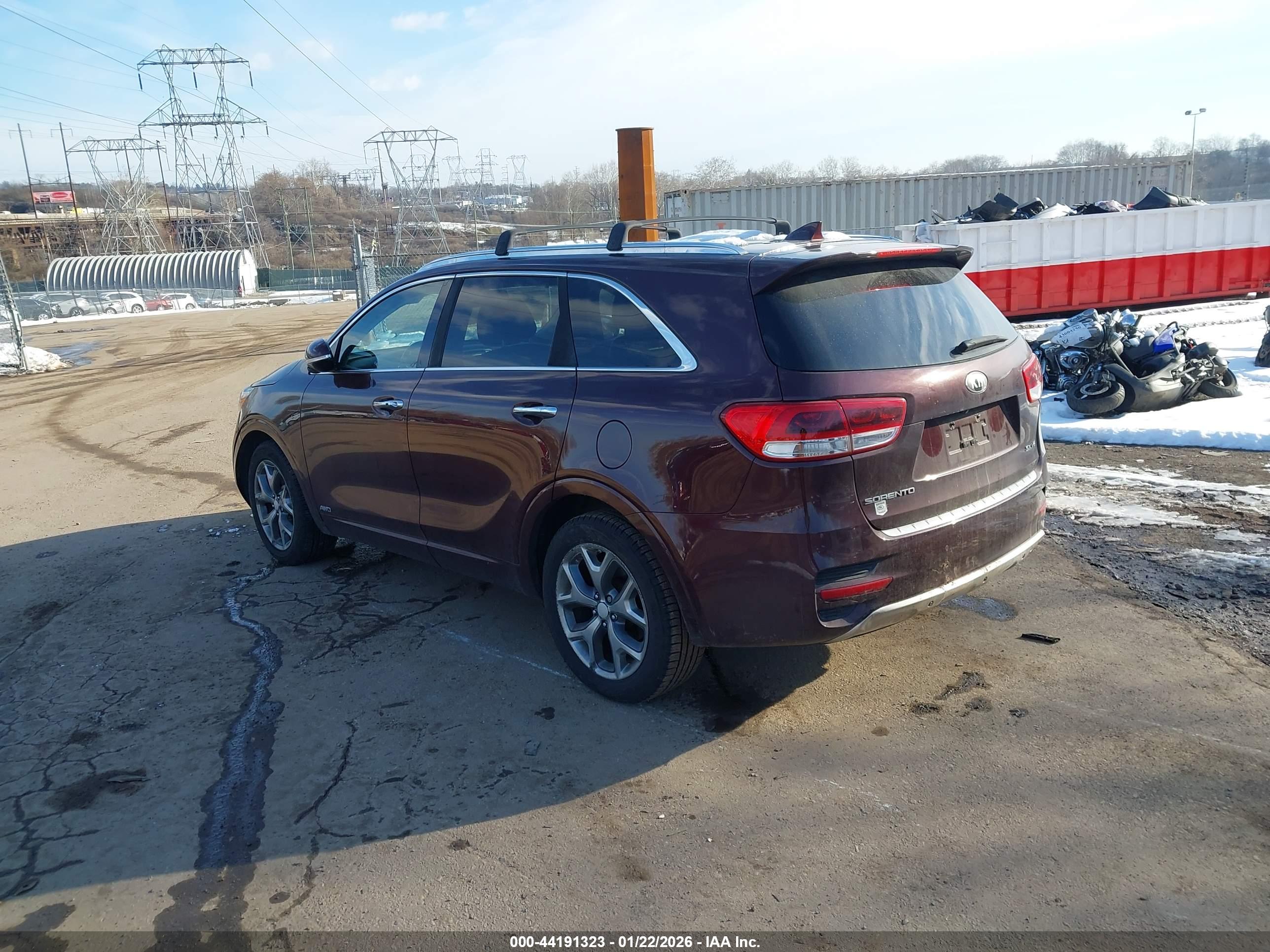 KIA SORENTO image 3