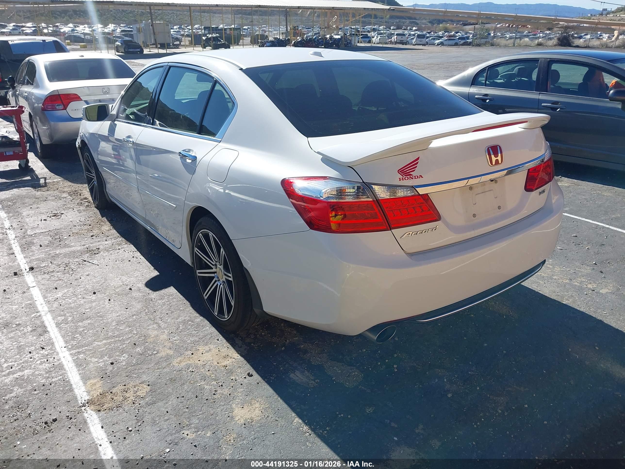 HONDA ACCORD image 3