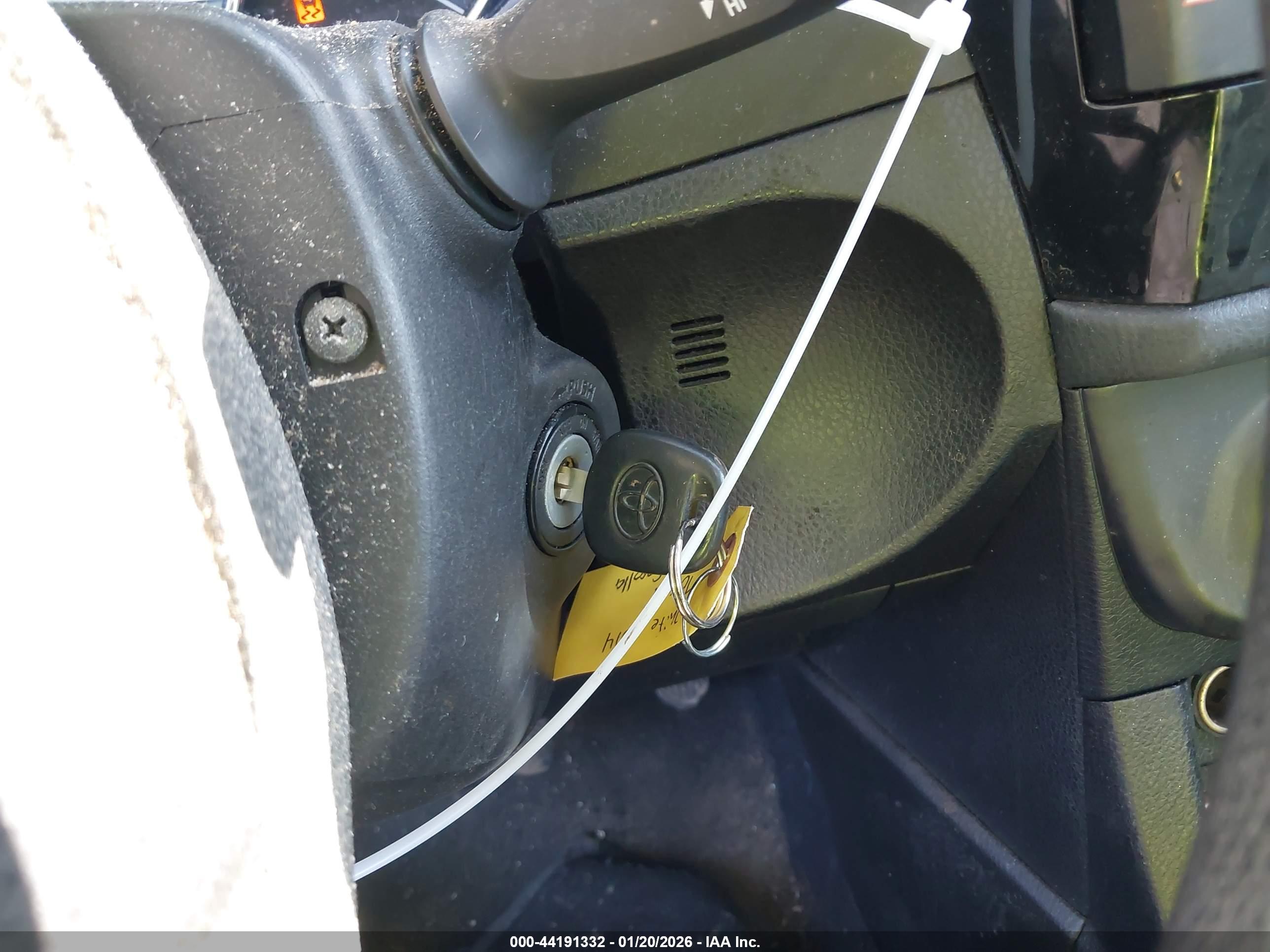 TOYOTA COROLLA image 11