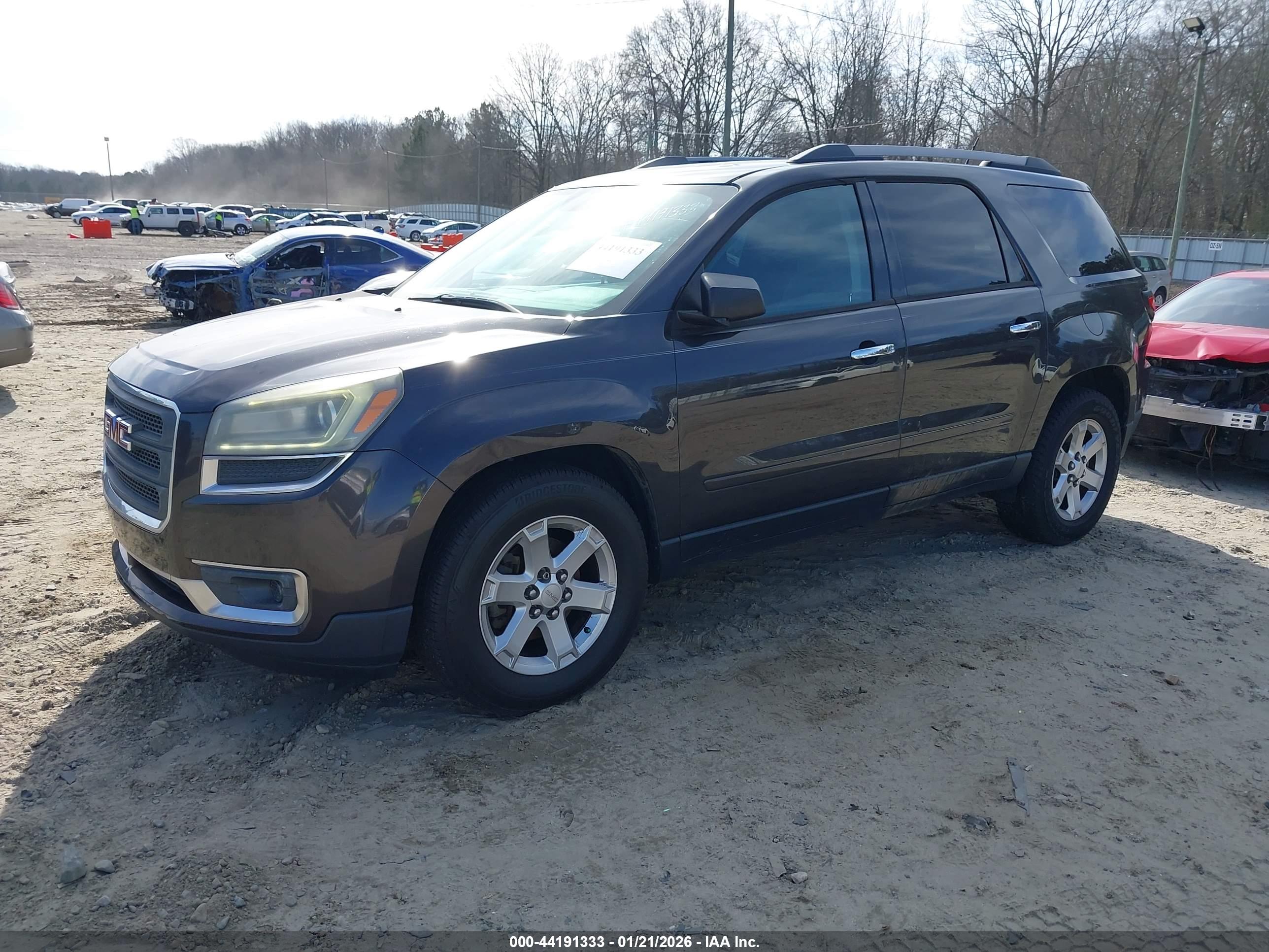 GMC ACADIA image 2