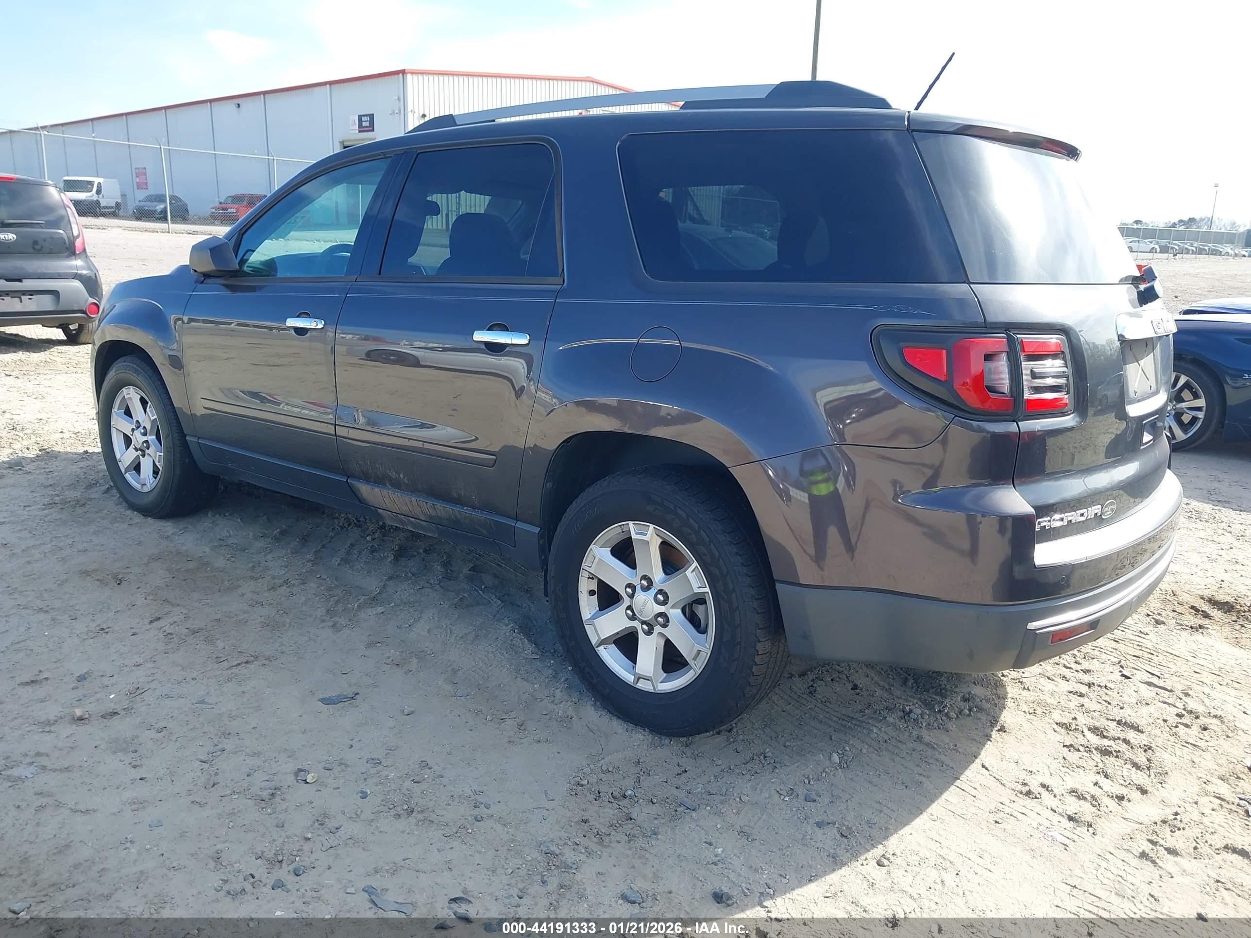 GMC ACADIA image 3